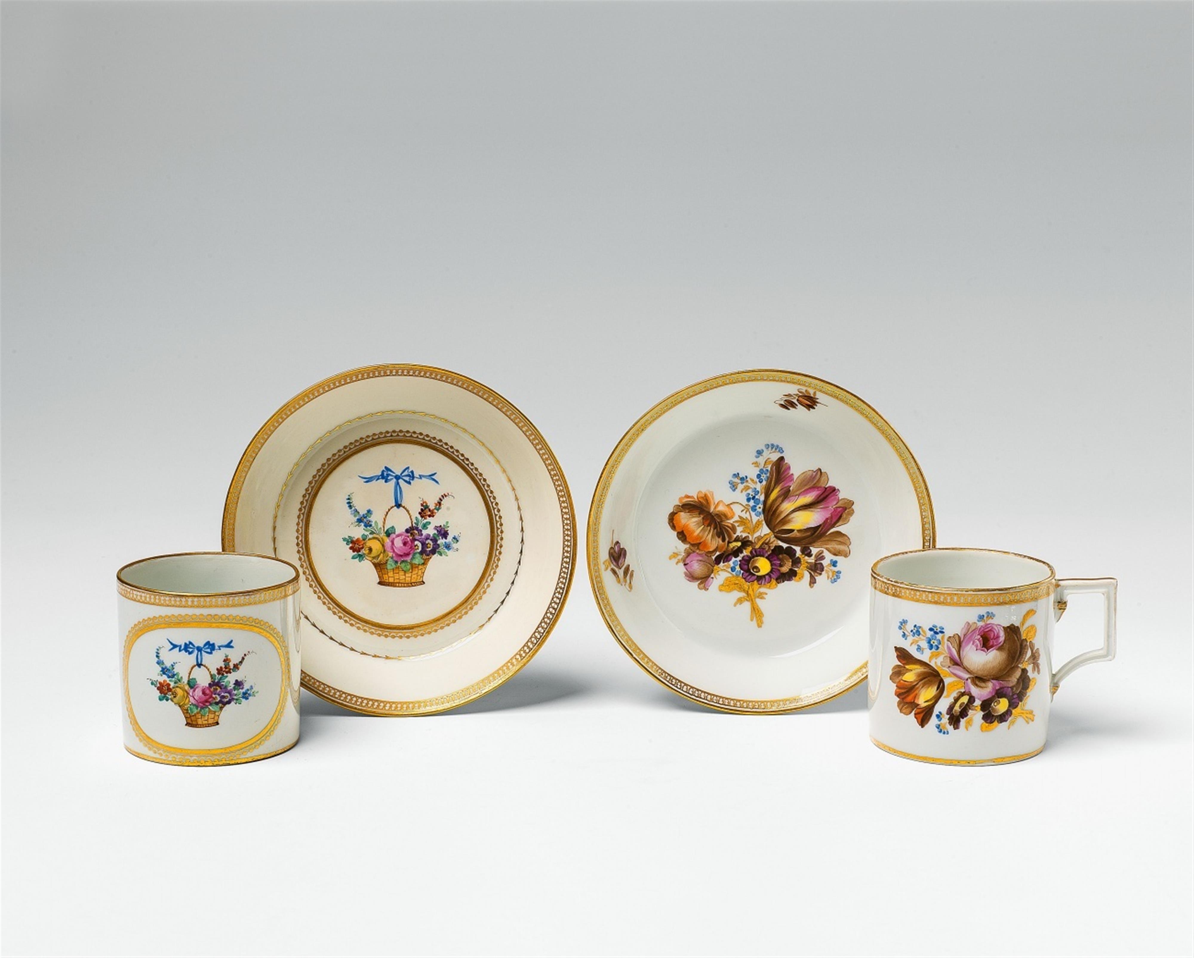 Two Neoclassical Meissen porcelain cups - image-1