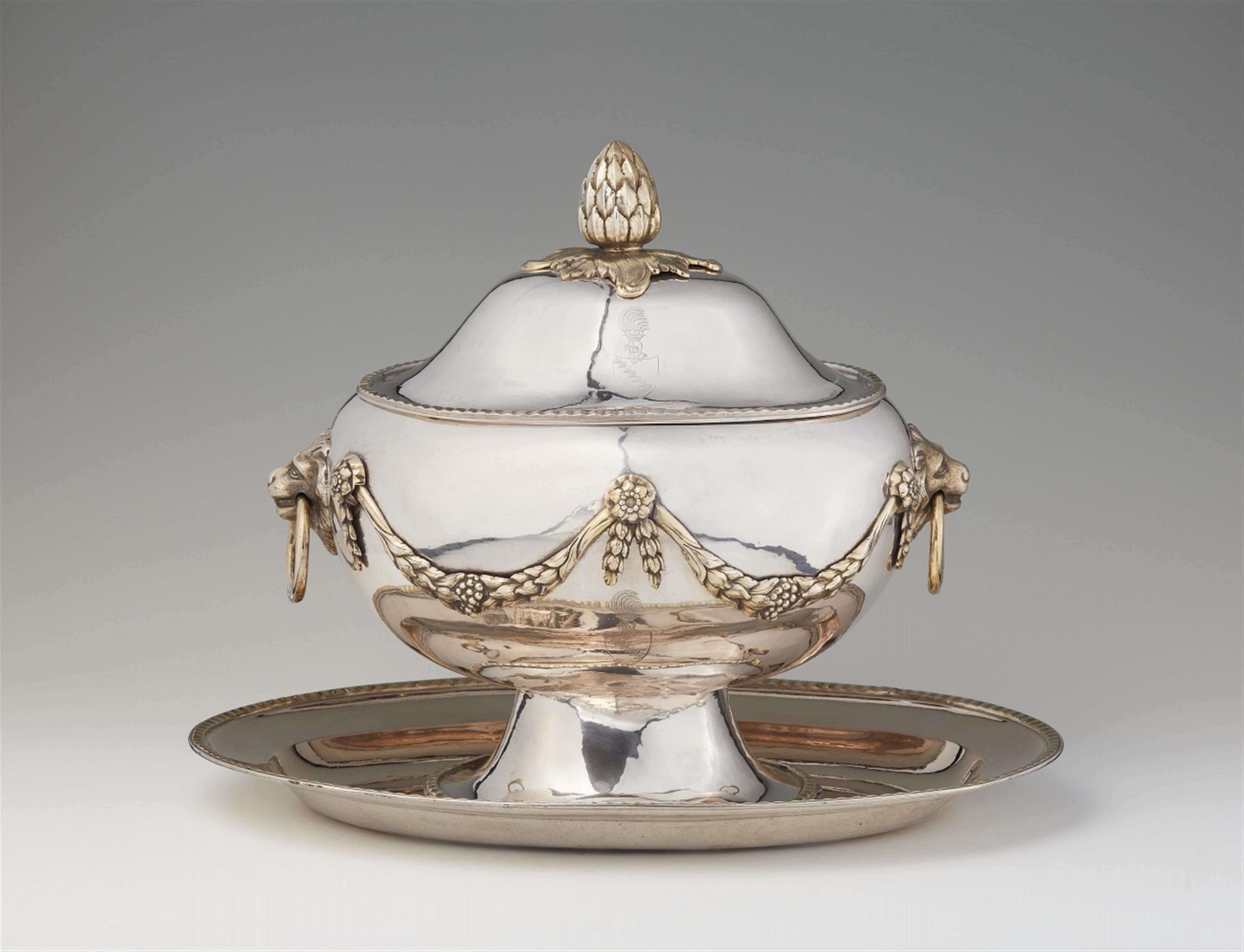 A Breslau parcel gilt silver tureen and stand - image-1