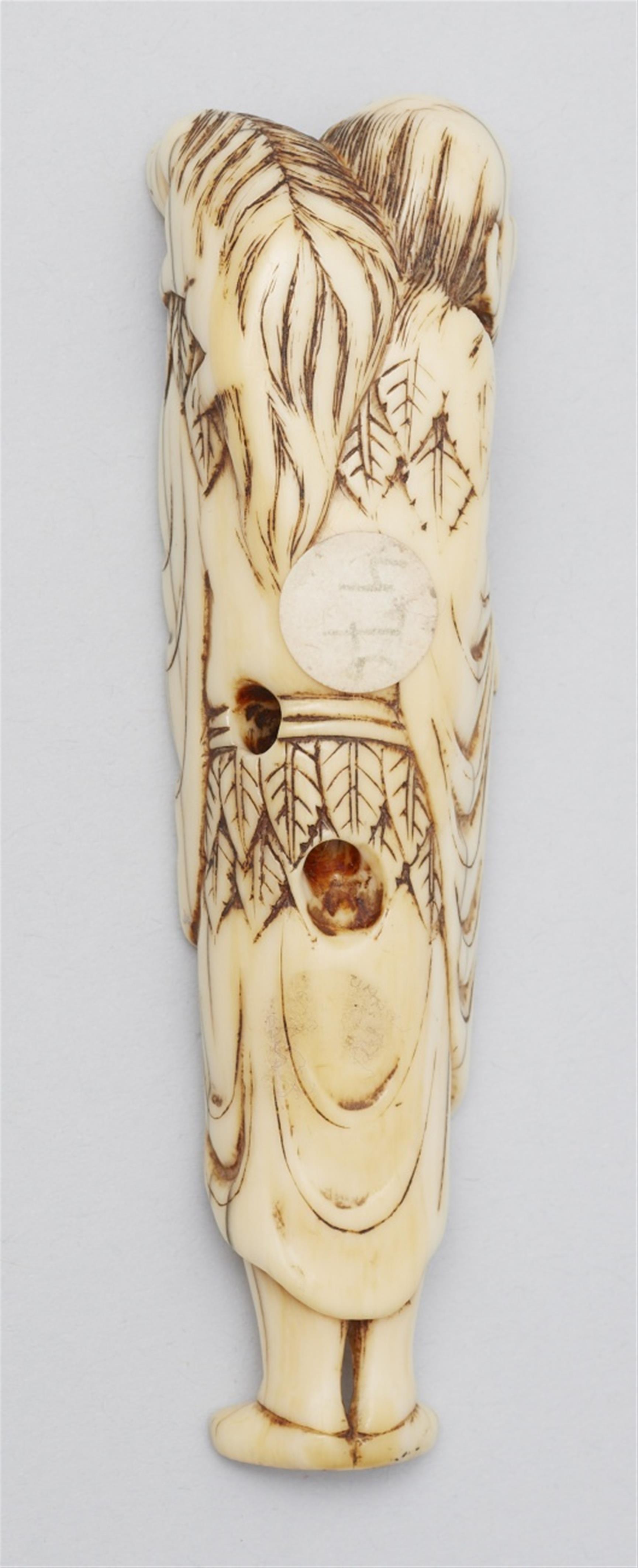 An ivory netsuke of a sennin with a long-haired dog. 18th century - image-3