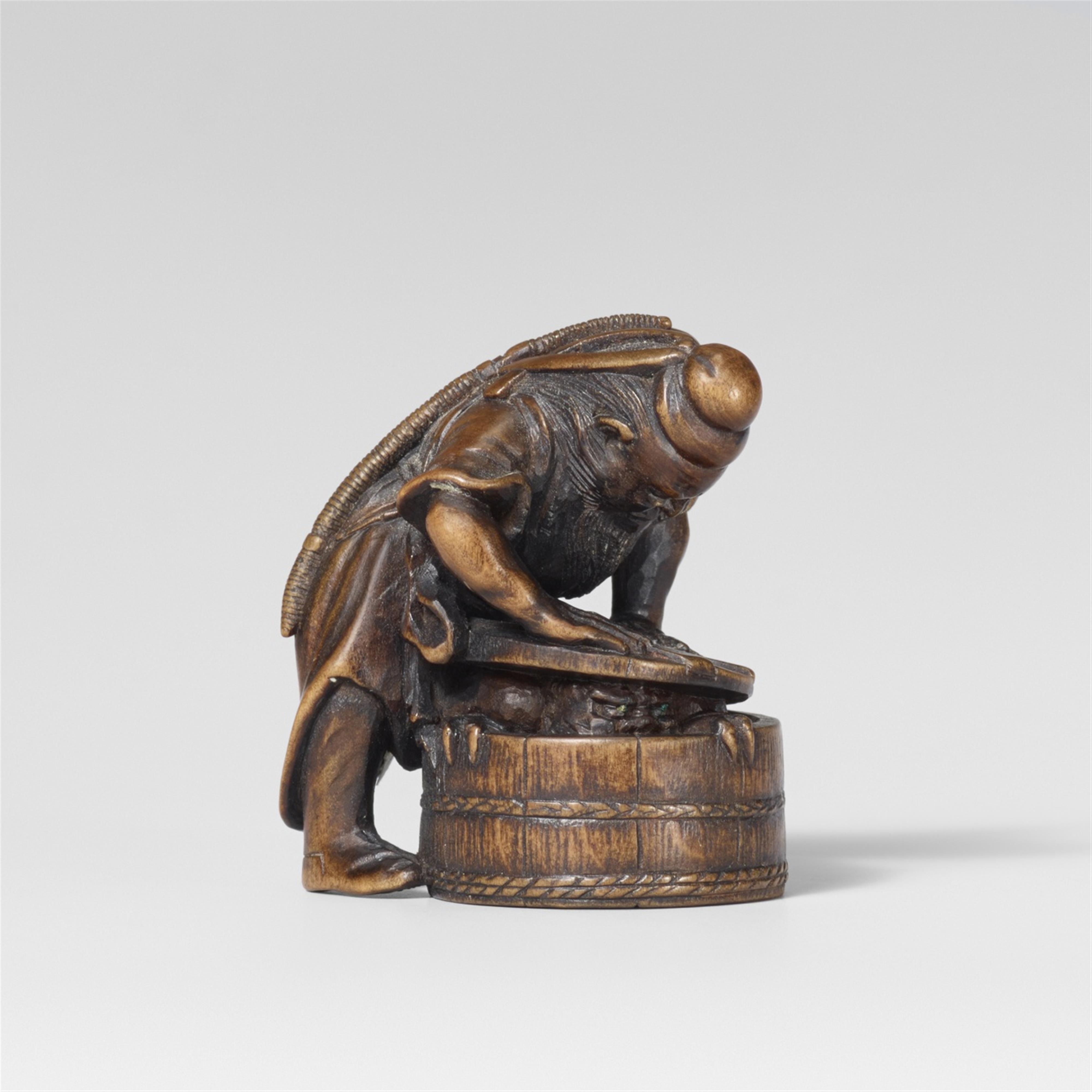 A boxwood netsuke of Shôki and oni, by Kazuhide. Mid-19th century - image-1