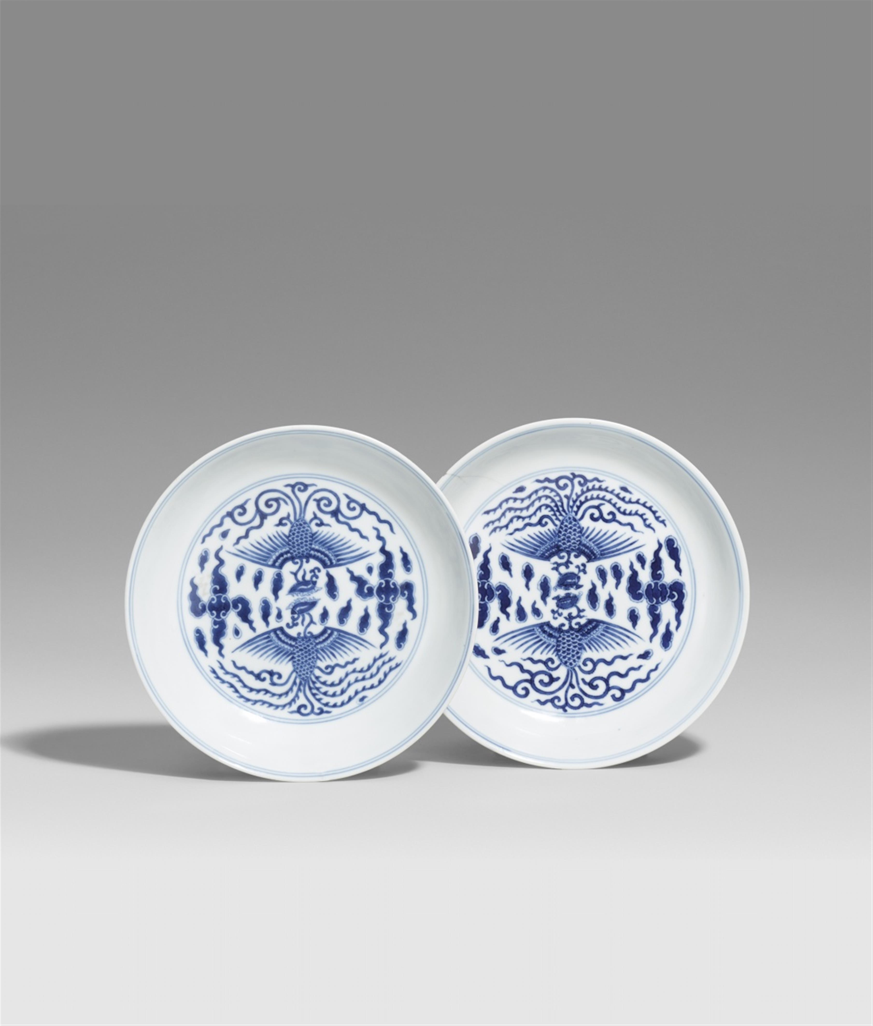 Two blue and white phoenix dishes. Qianlong period (1735-1796) - image-1