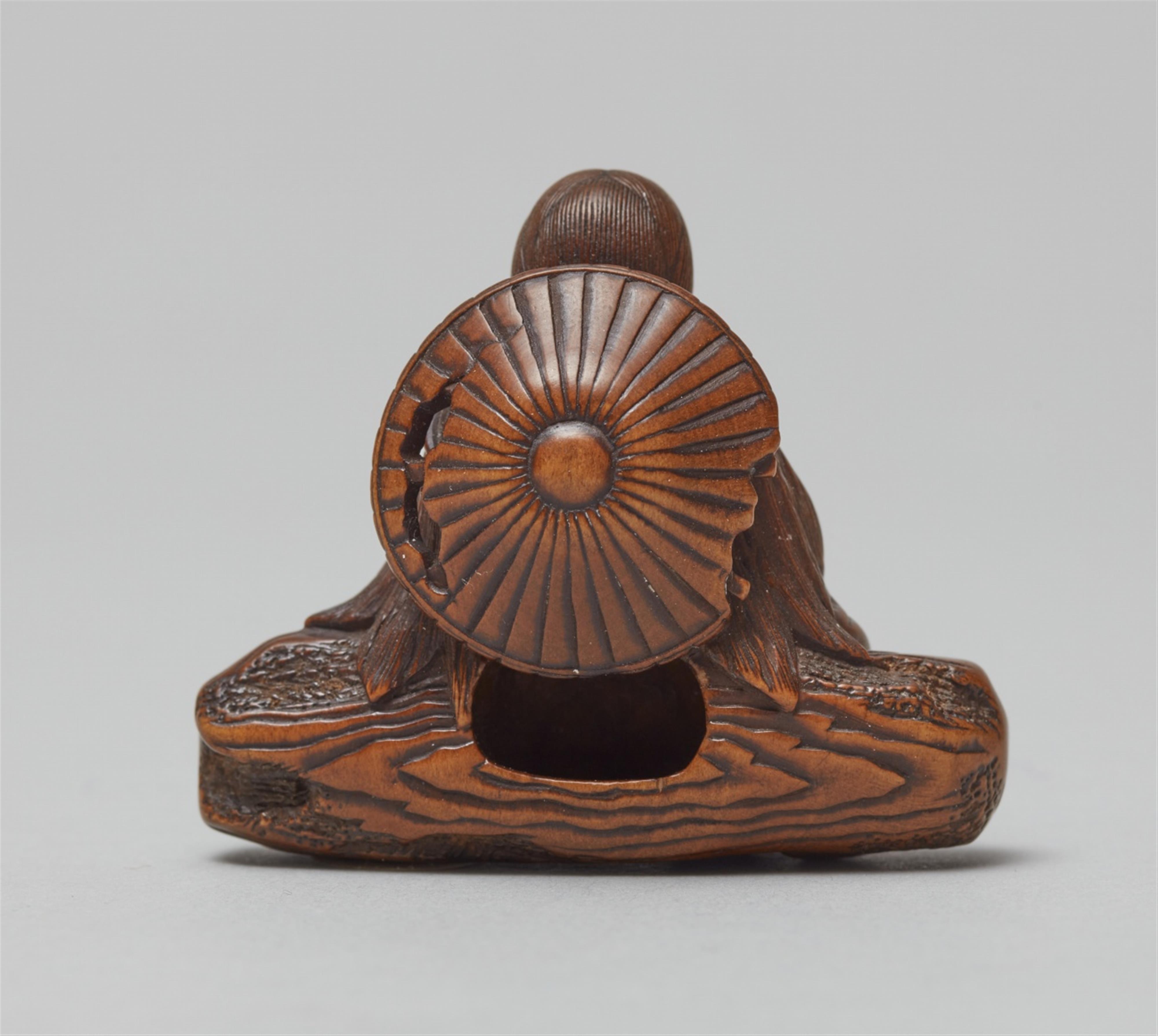 A fine wood netsuke of Ono no Komachi. Mid-19th century - image-3