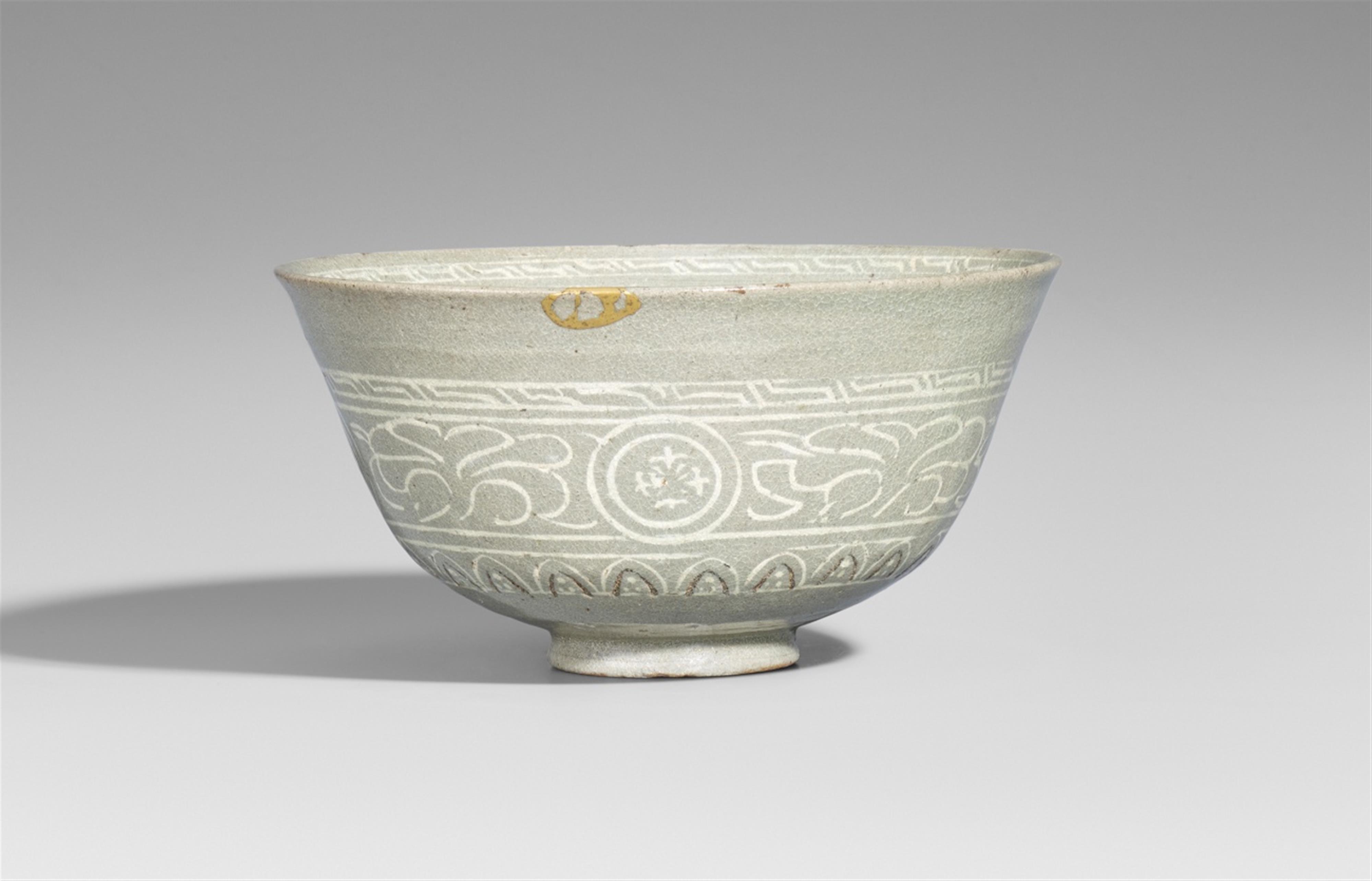 A seladon bowl. Korea. Goryeo dynasty, 13th century - image-1