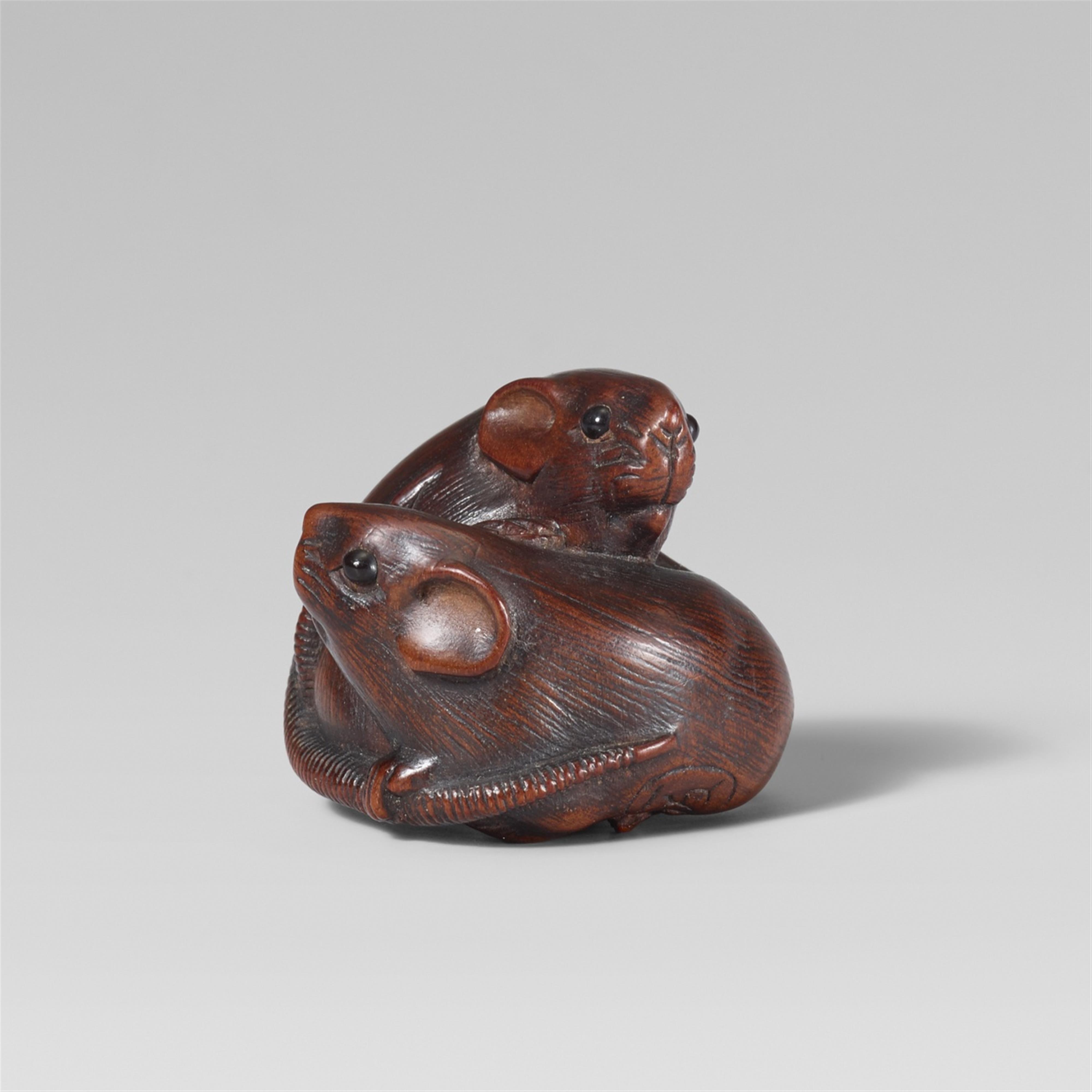 A fine boxwood Nagoya school netsuke of two rats. Mid-19th century - image-1