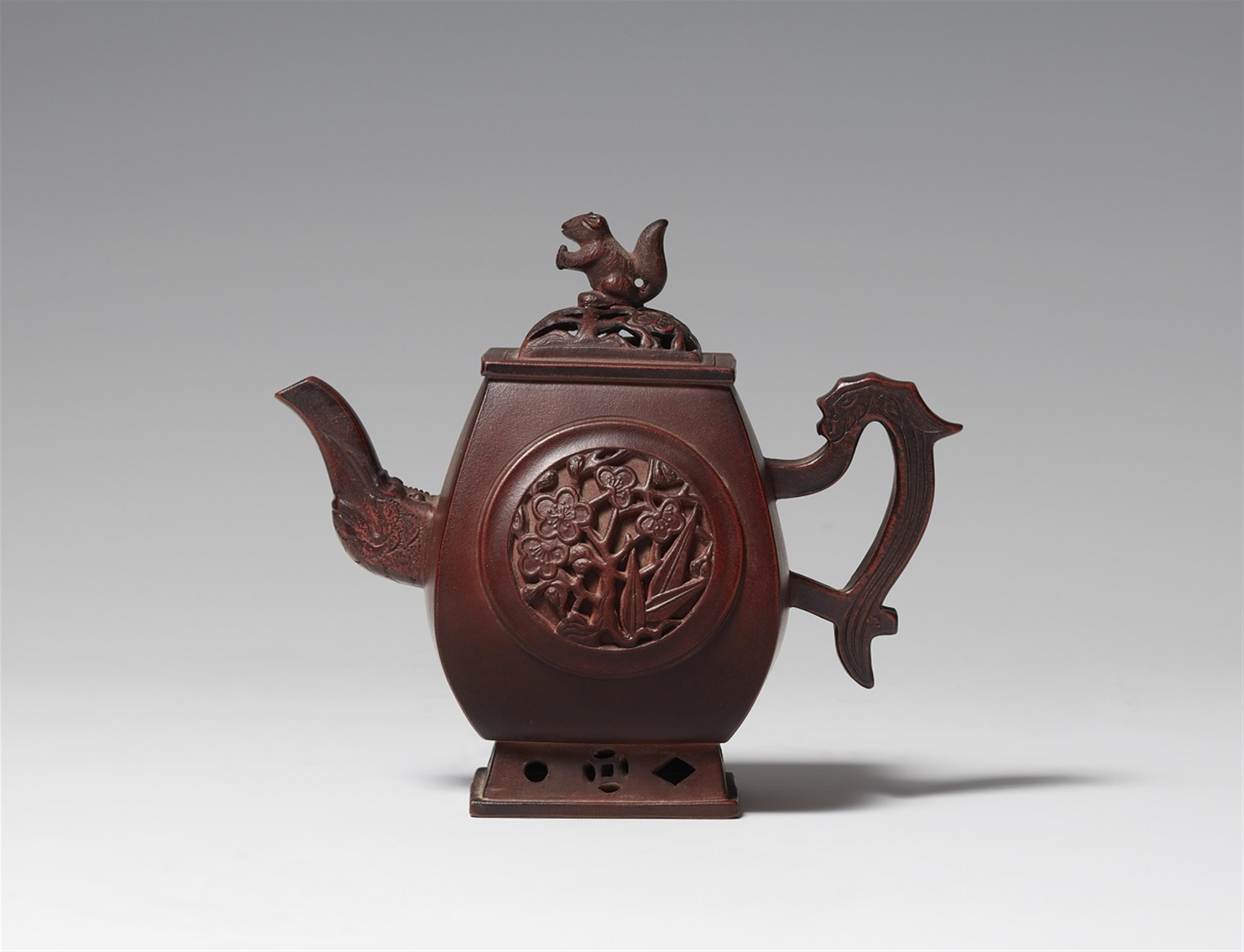 An Yixing teapot - image-1