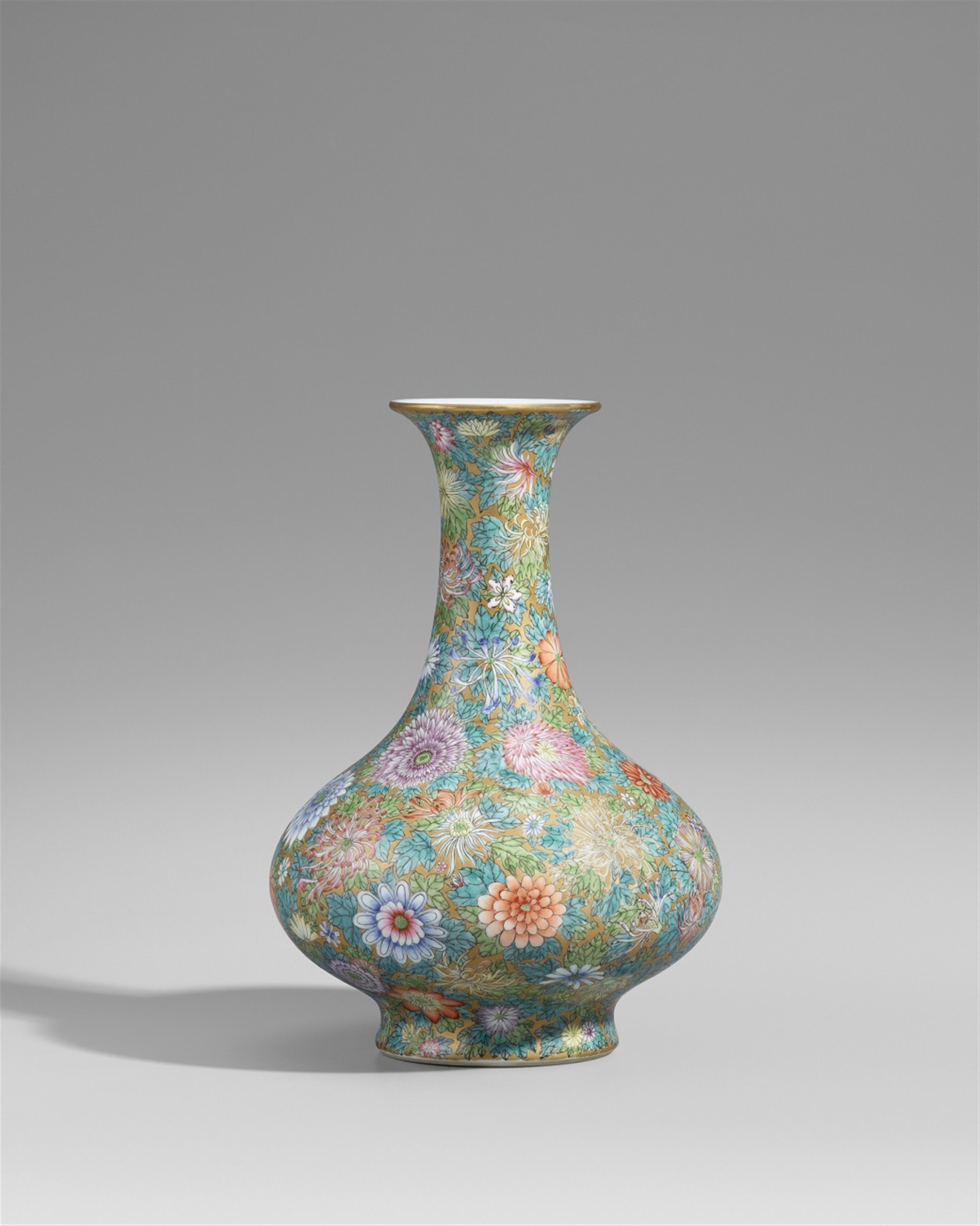 A millefleurs bottle vase. 19th/20th century - image-1