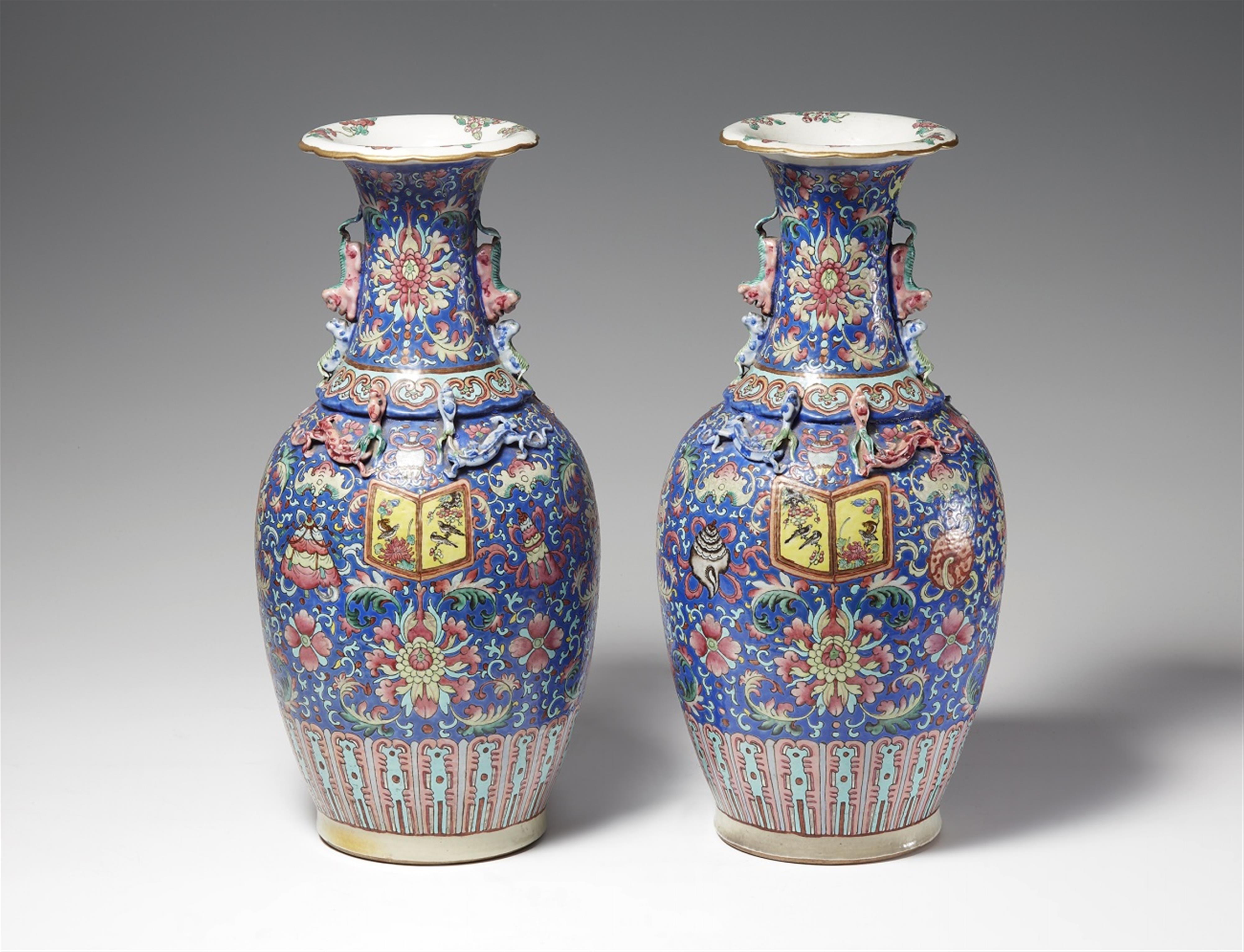 A pair of famille rose vases. 20th century - image-1