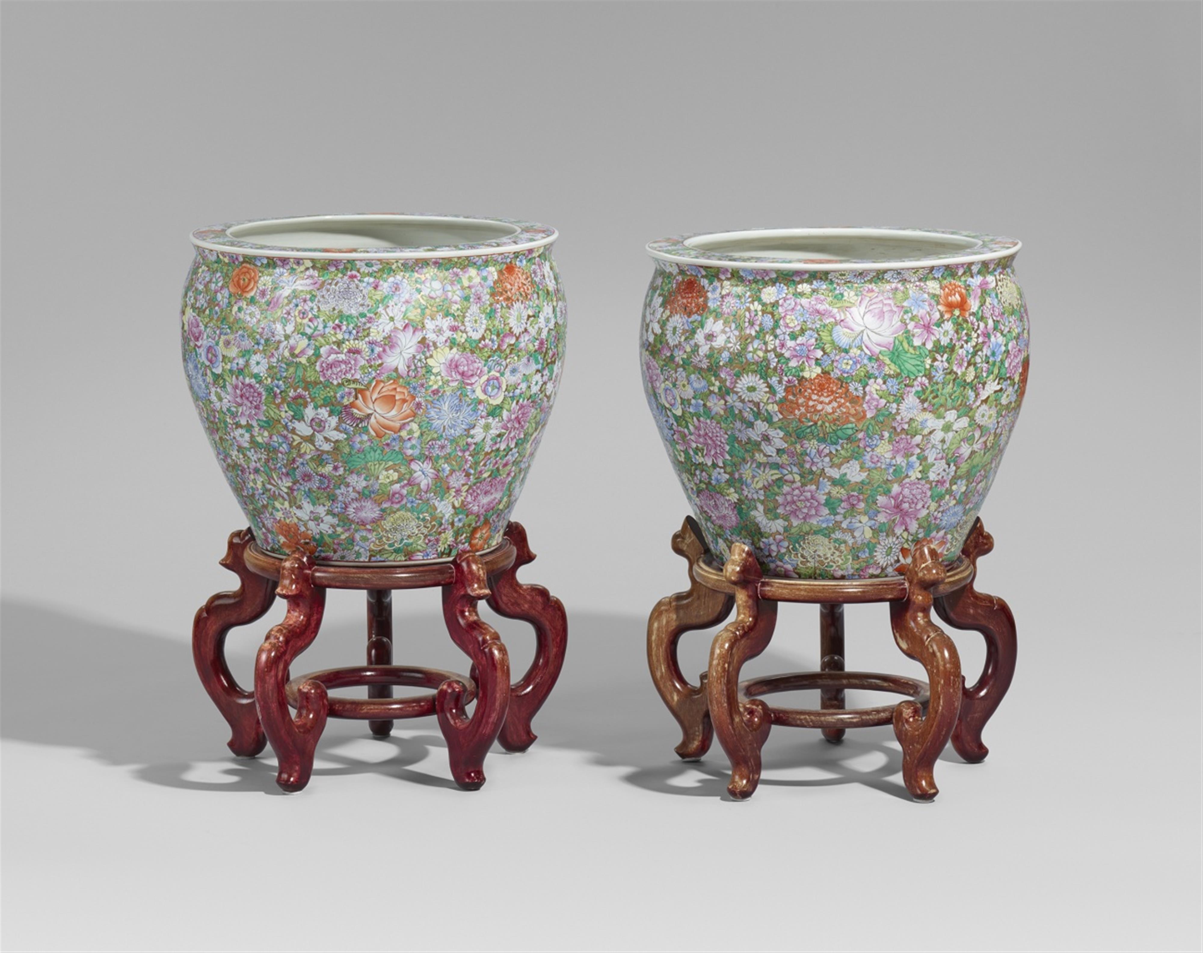 A pair of millefleurs fishbowls. 20th century - image-1