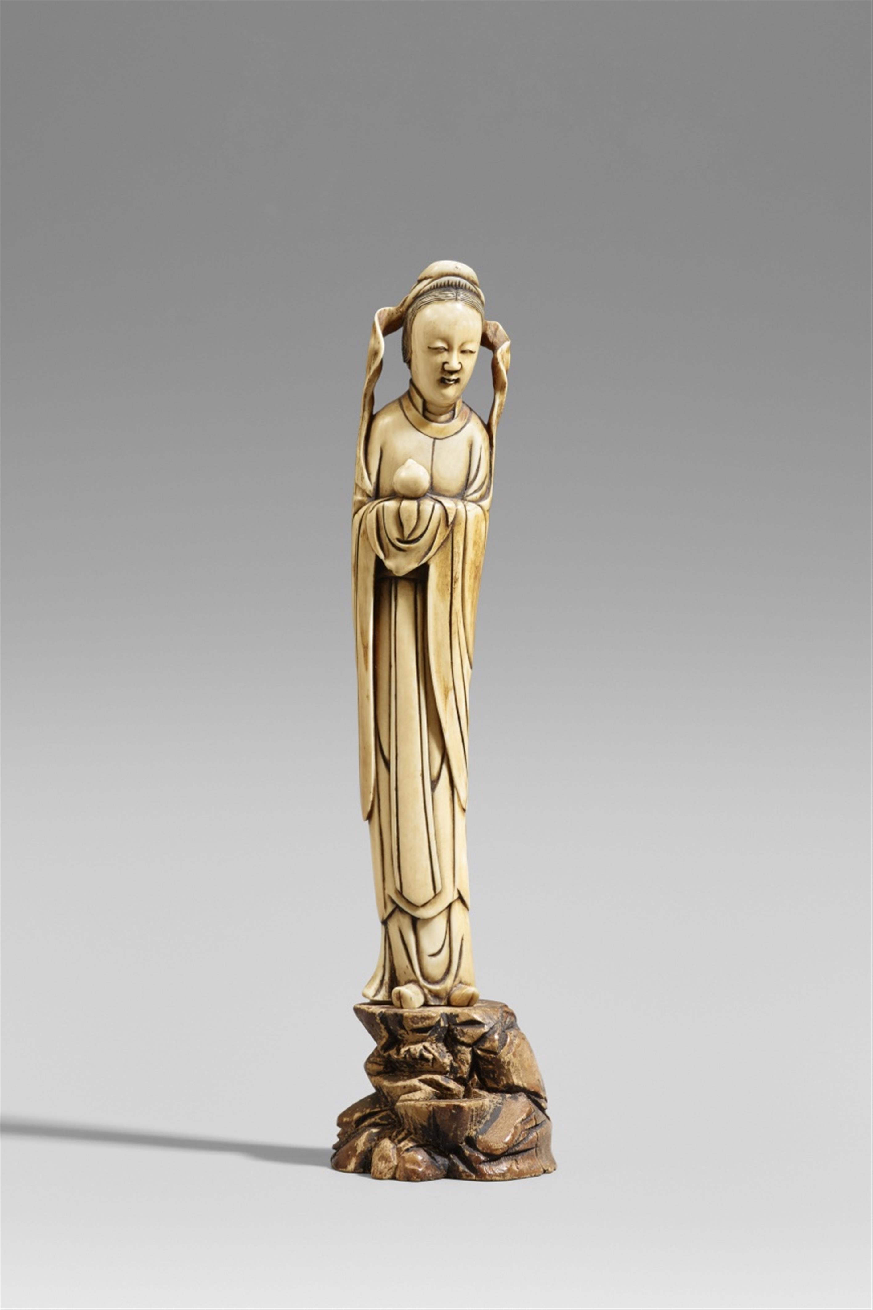 An ivory figure of a female immortal. In the style of the 17th century - image-1