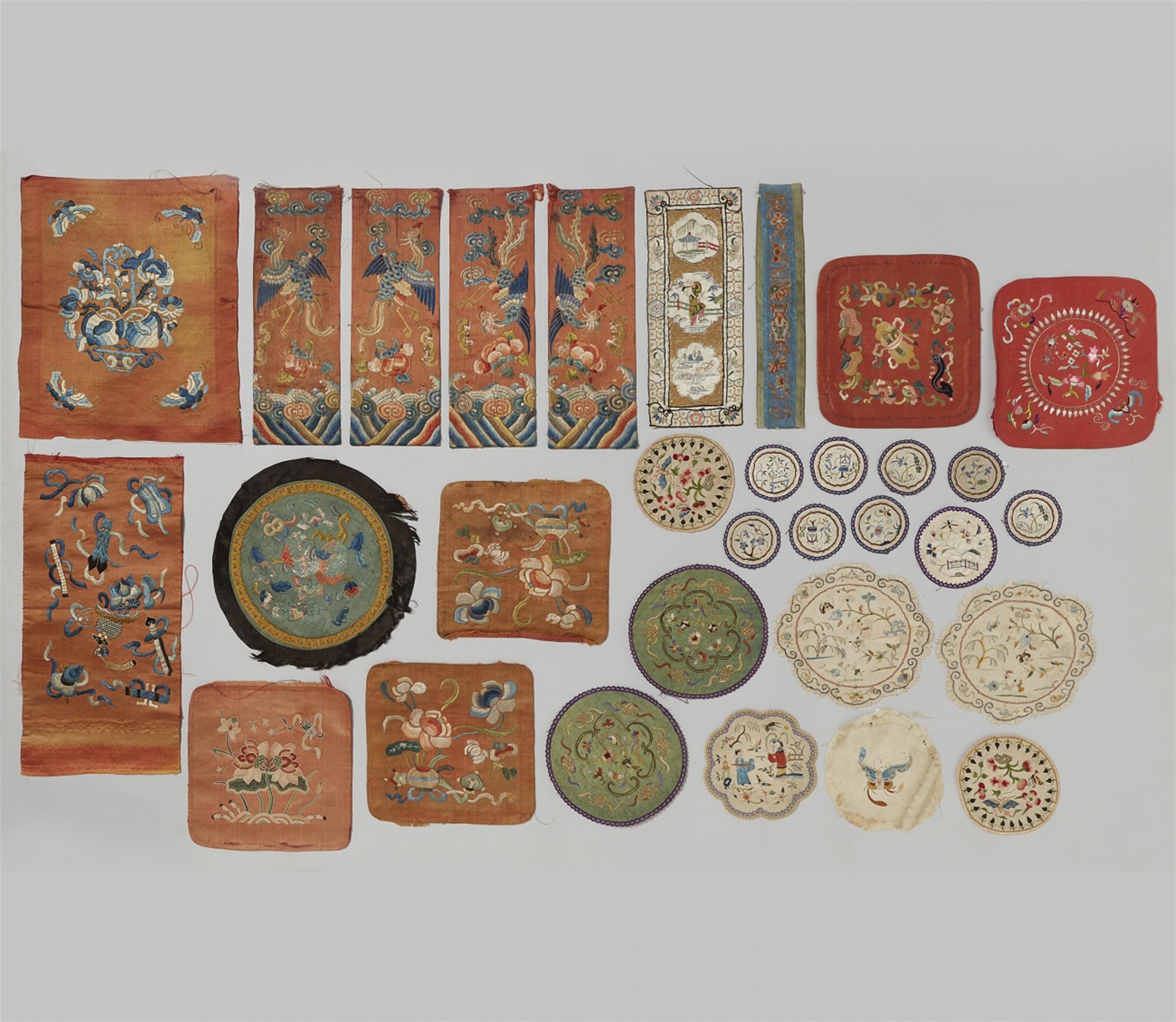 A group of thirty small silk embroideries. 19th century - image-1