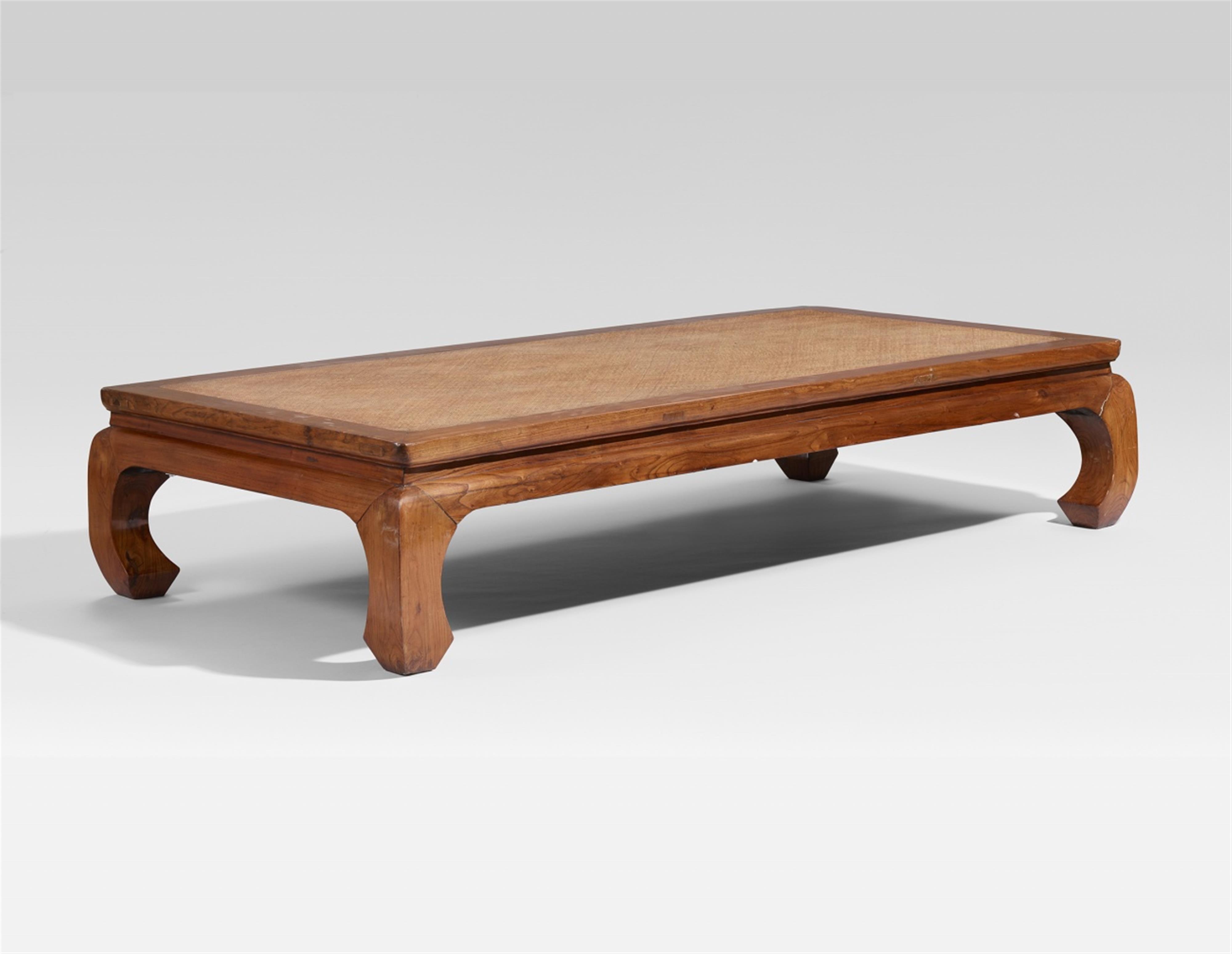 A very large wood daybed (ta). 19th century or earlier - image-1