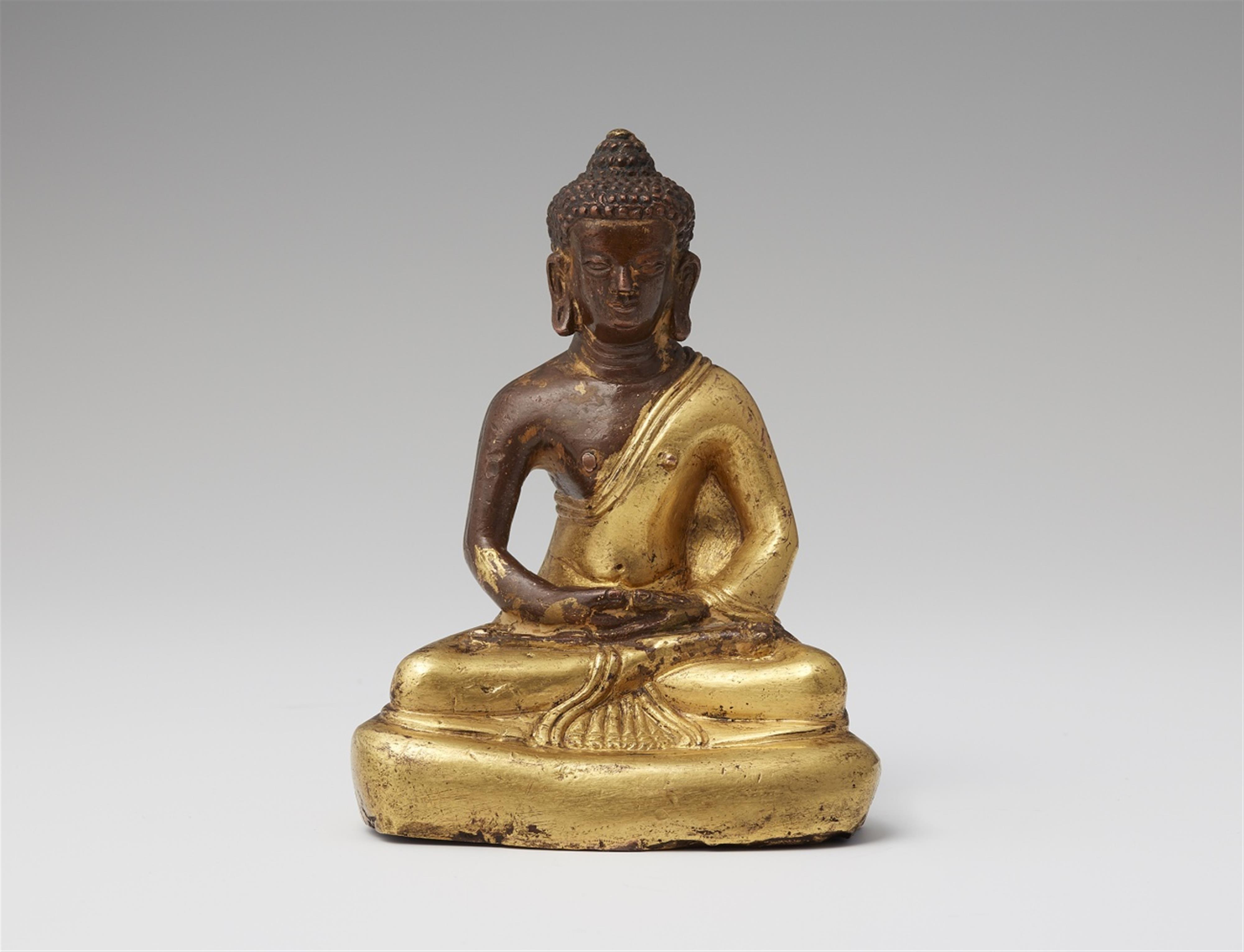 A Tibetan partially gilt bronze figure of Buddha Shakyamuni. 18th/19th century - image-1