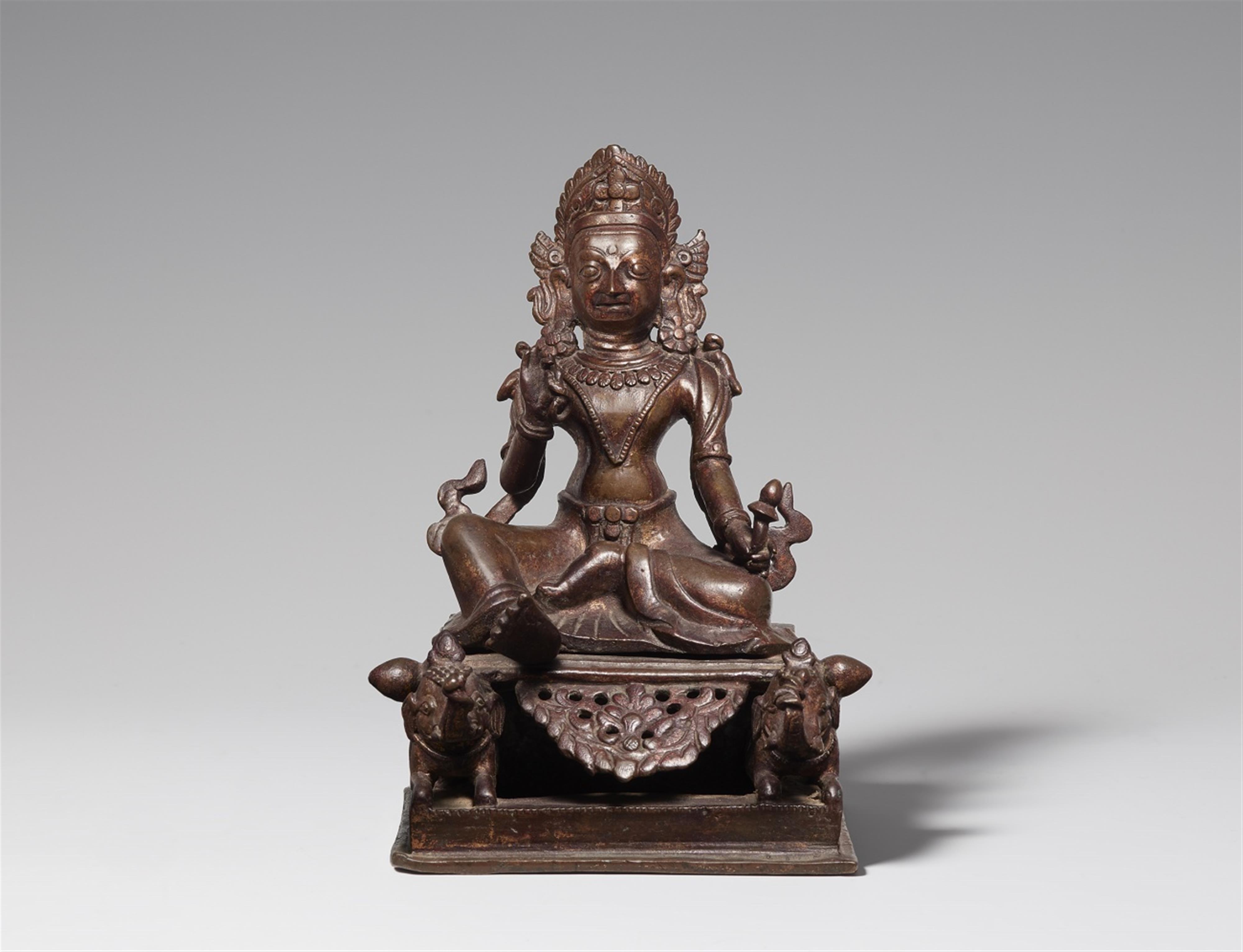 A Nepalese bronze figure of Avalokiteshvara Padmapani. 19th century - image-1