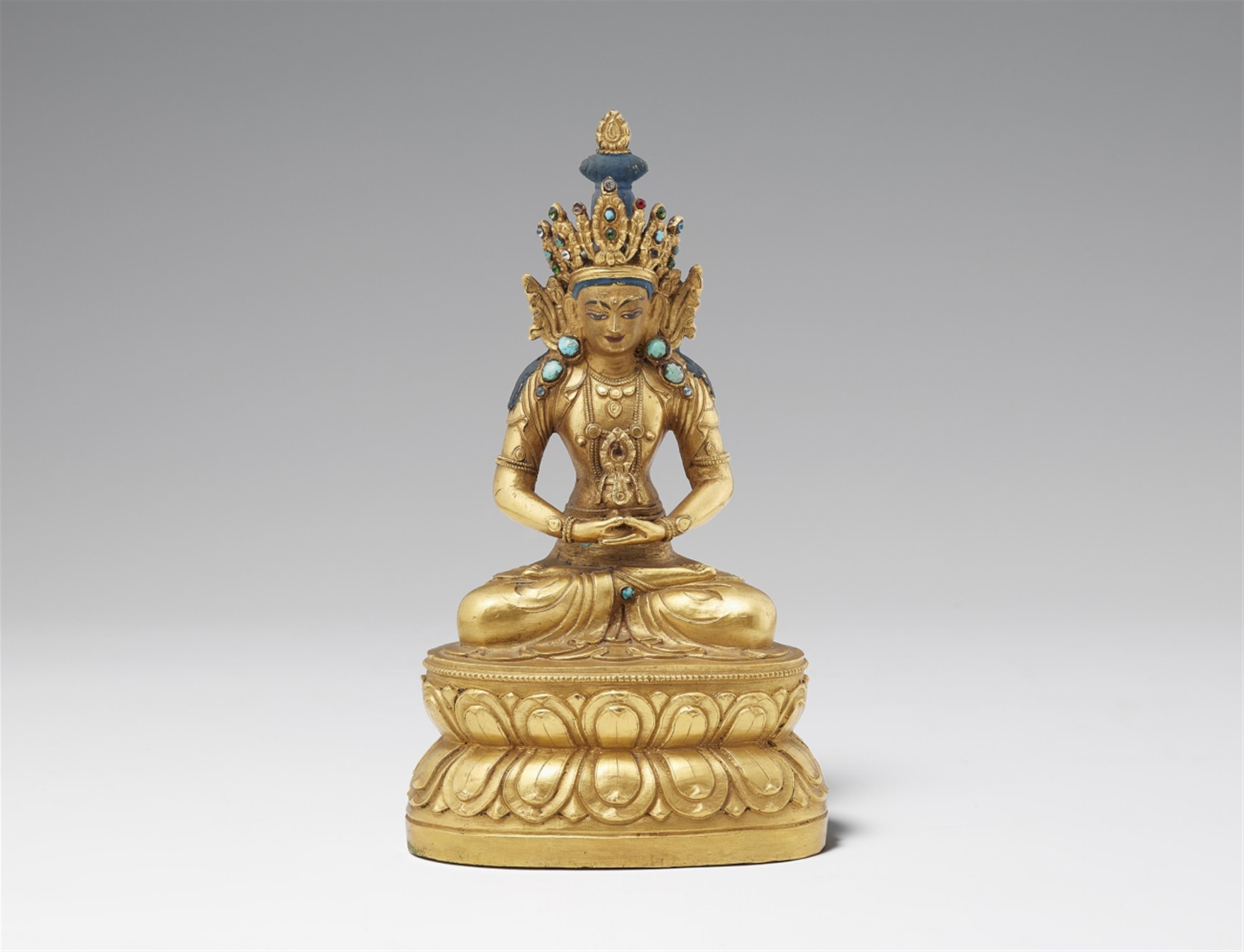 An East Tibetan gilt bronze figure of Amitayus. 19th century - image-1