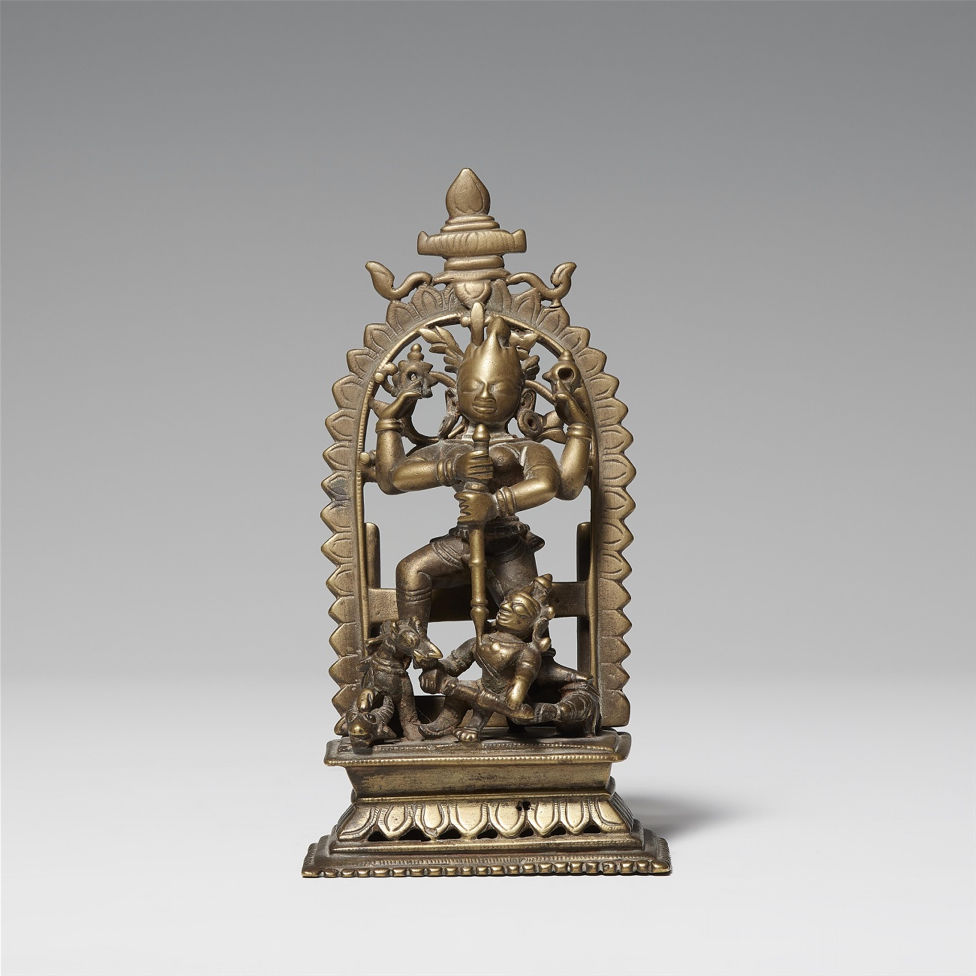 An Orissa copper alloy altar of a four-armed Durga. Probably 14th/16th century - image-1