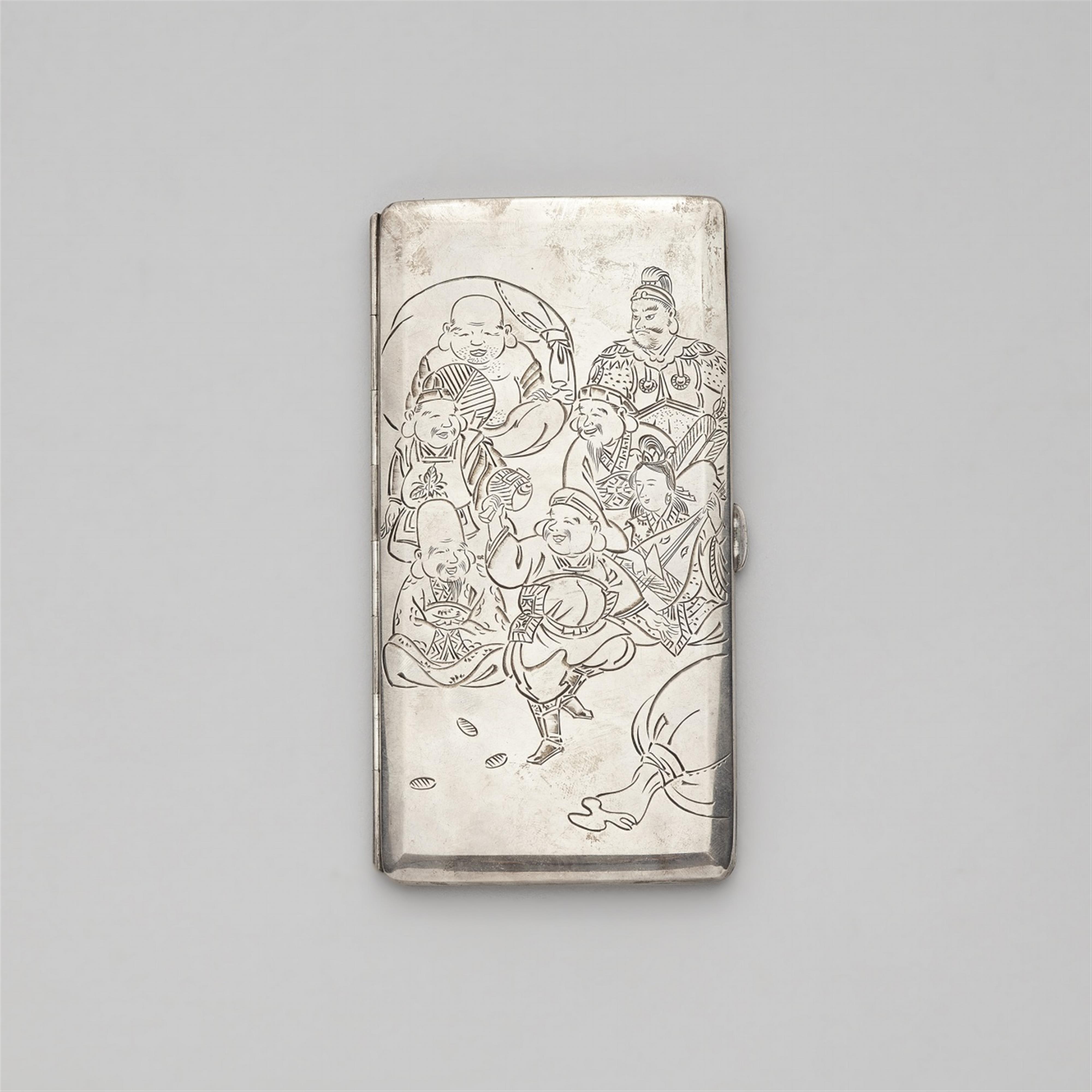 A large silver cigarette case. Early 20th century - image-1