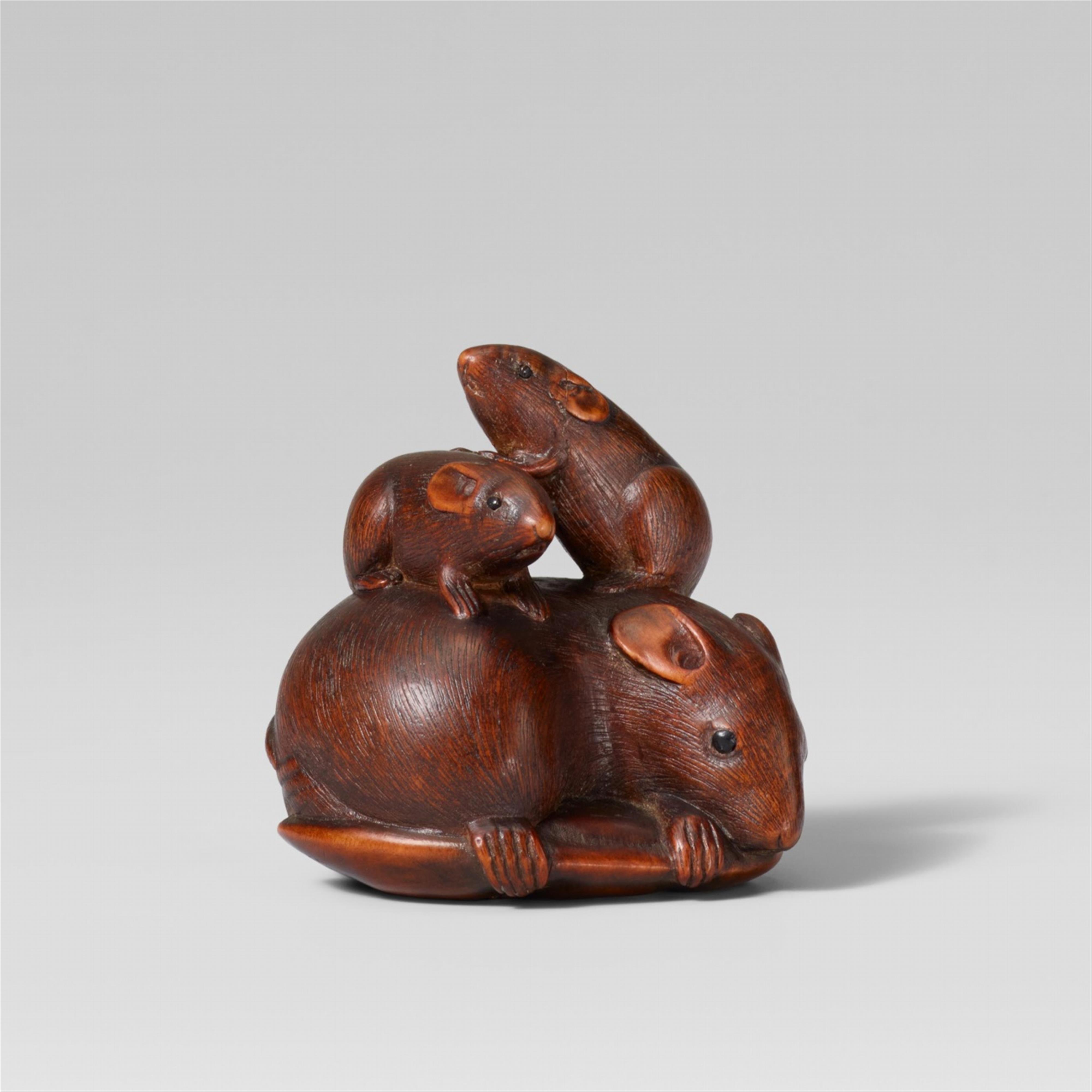 A boxwood netsuke of three rats. Second half 19th century - image-1