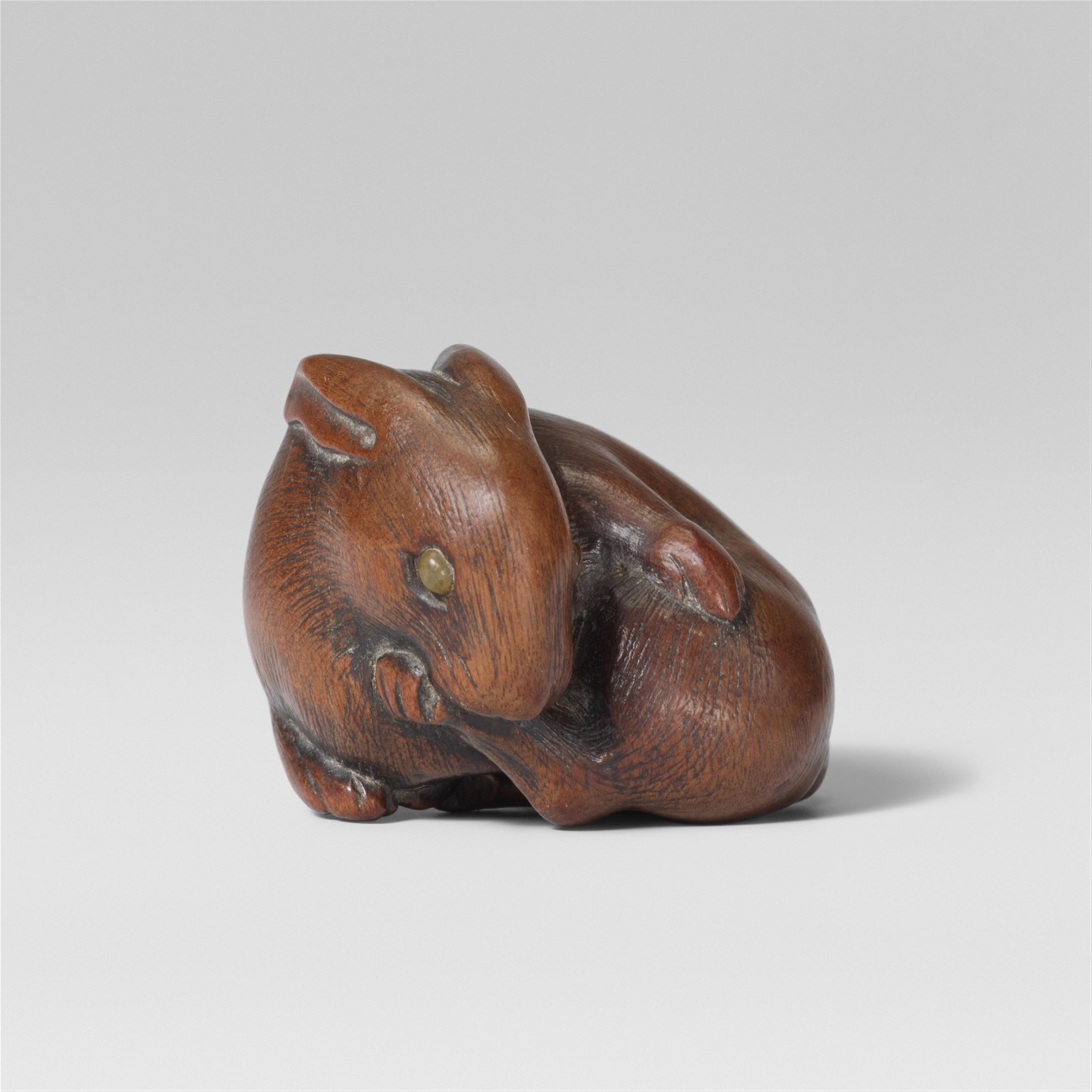 A boxwood netsuke of a hare. 19th century - image-1