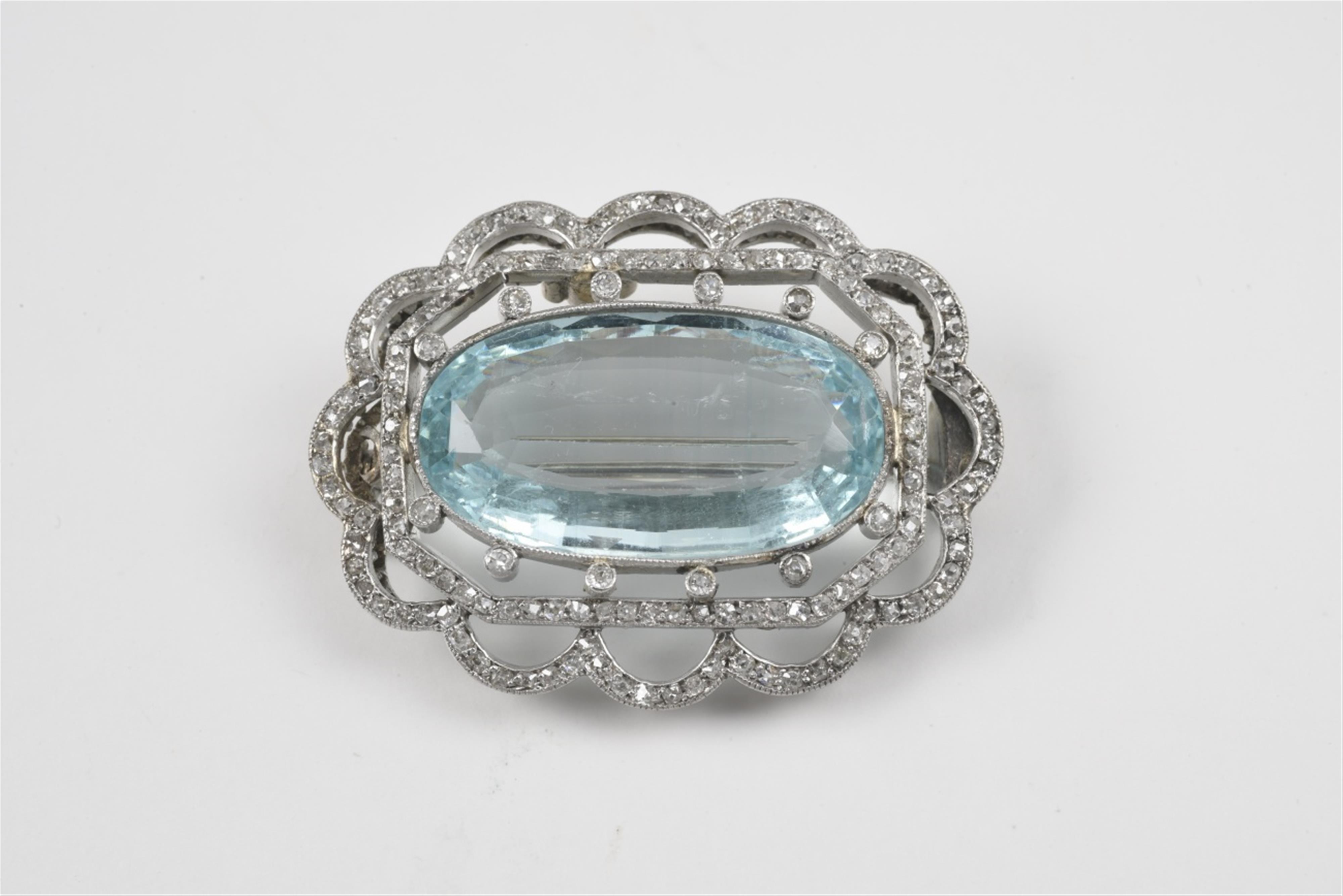 A Belle Epoque platinum and aquamarine brooch - image-1
