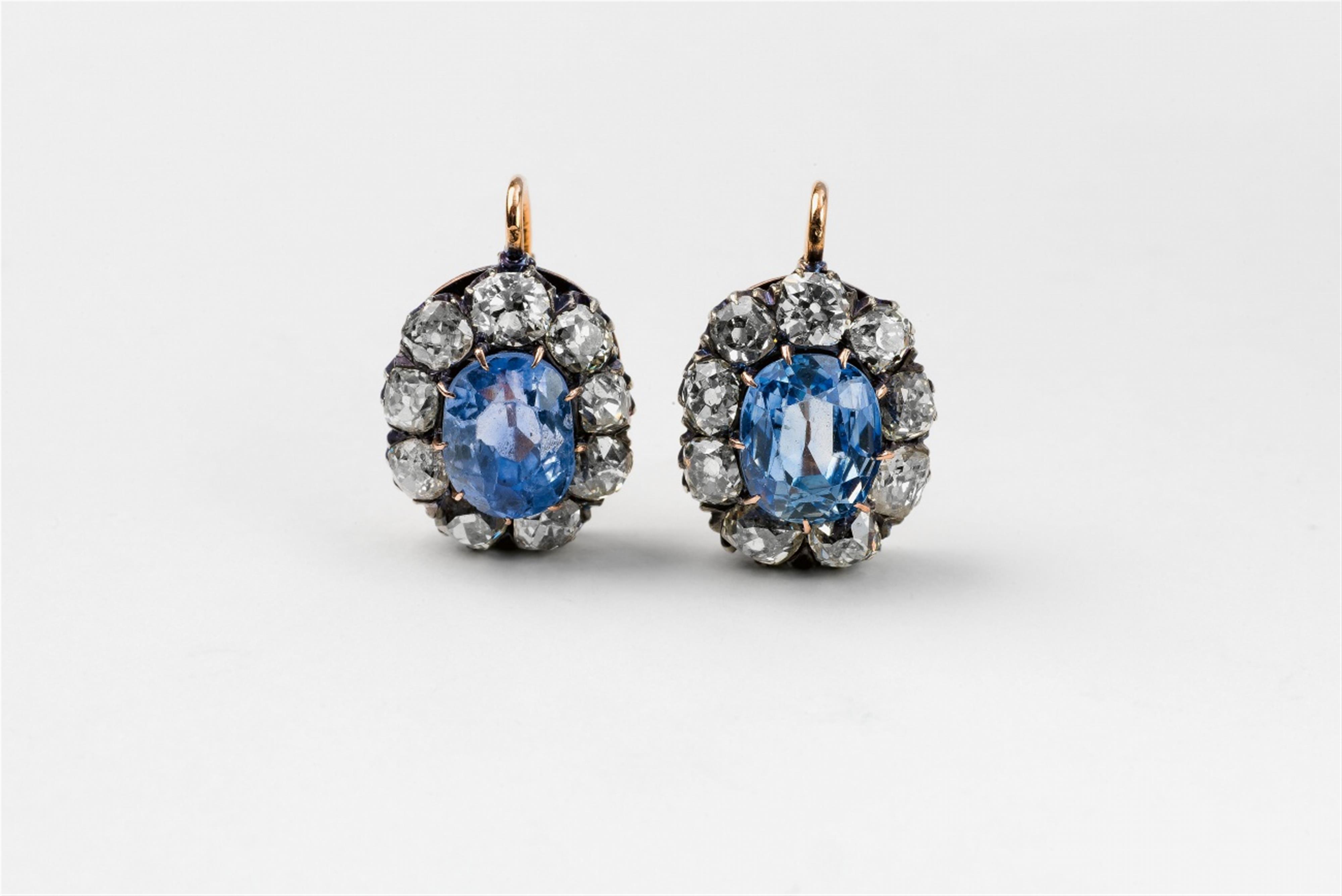 A pair of 18k red gold and sapphire earrings - image-1