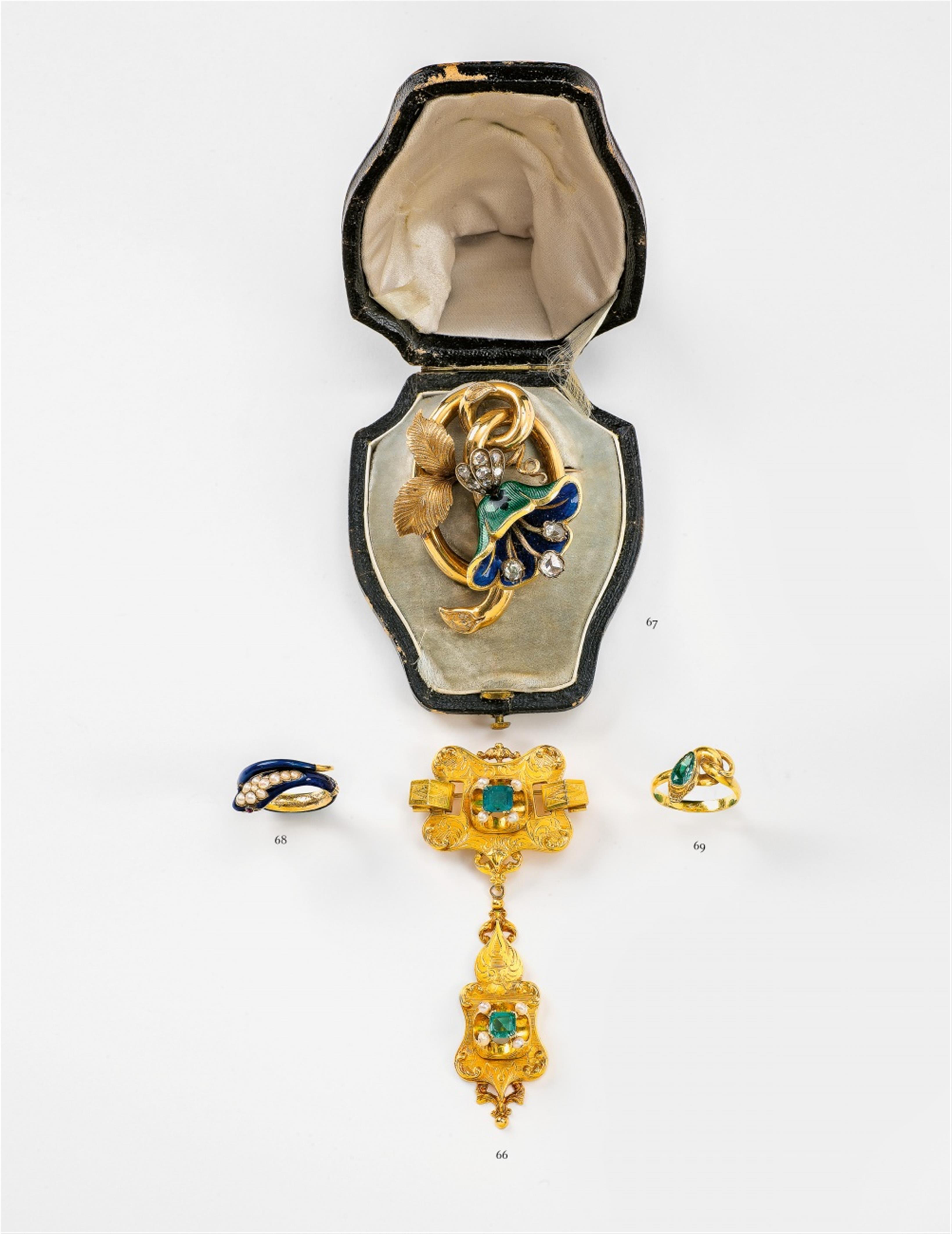 A 14k gold, enamel and diamond flower brooch - image-1