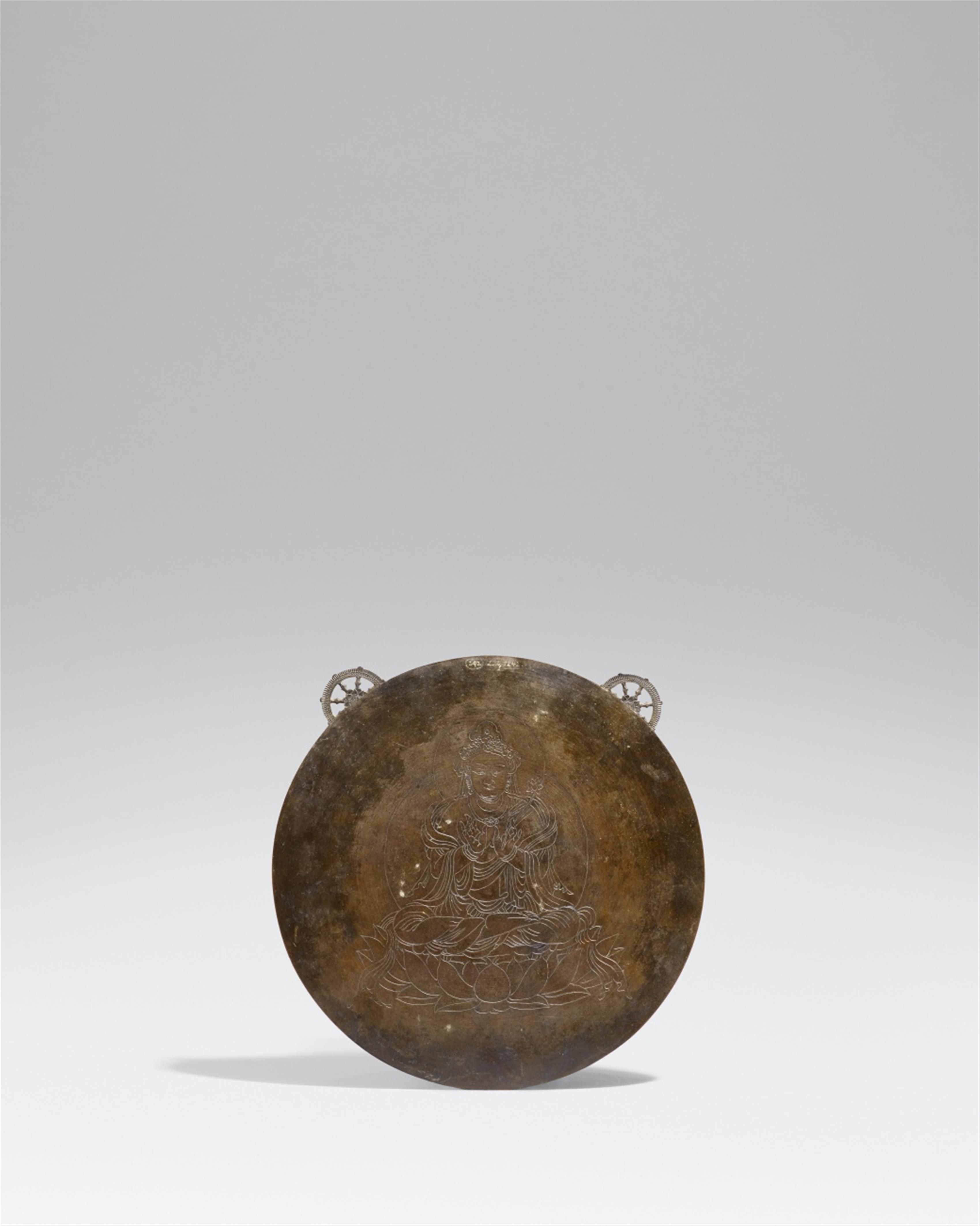 A round Buddhist votive bronze mirror (kyôzô). Late19th century - image-1