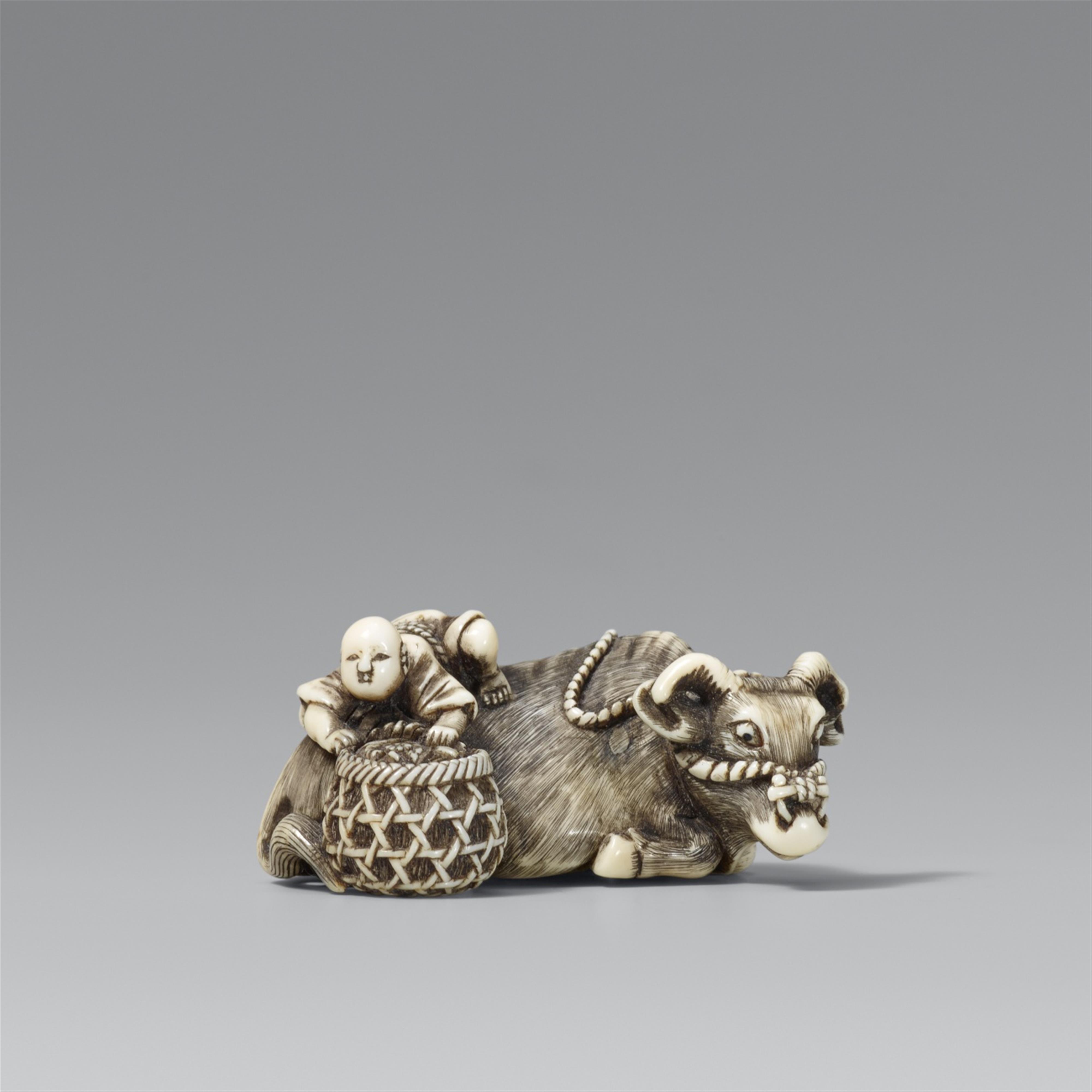 An ivory netsuke of a herd boy and an ox. 19th century - image-1