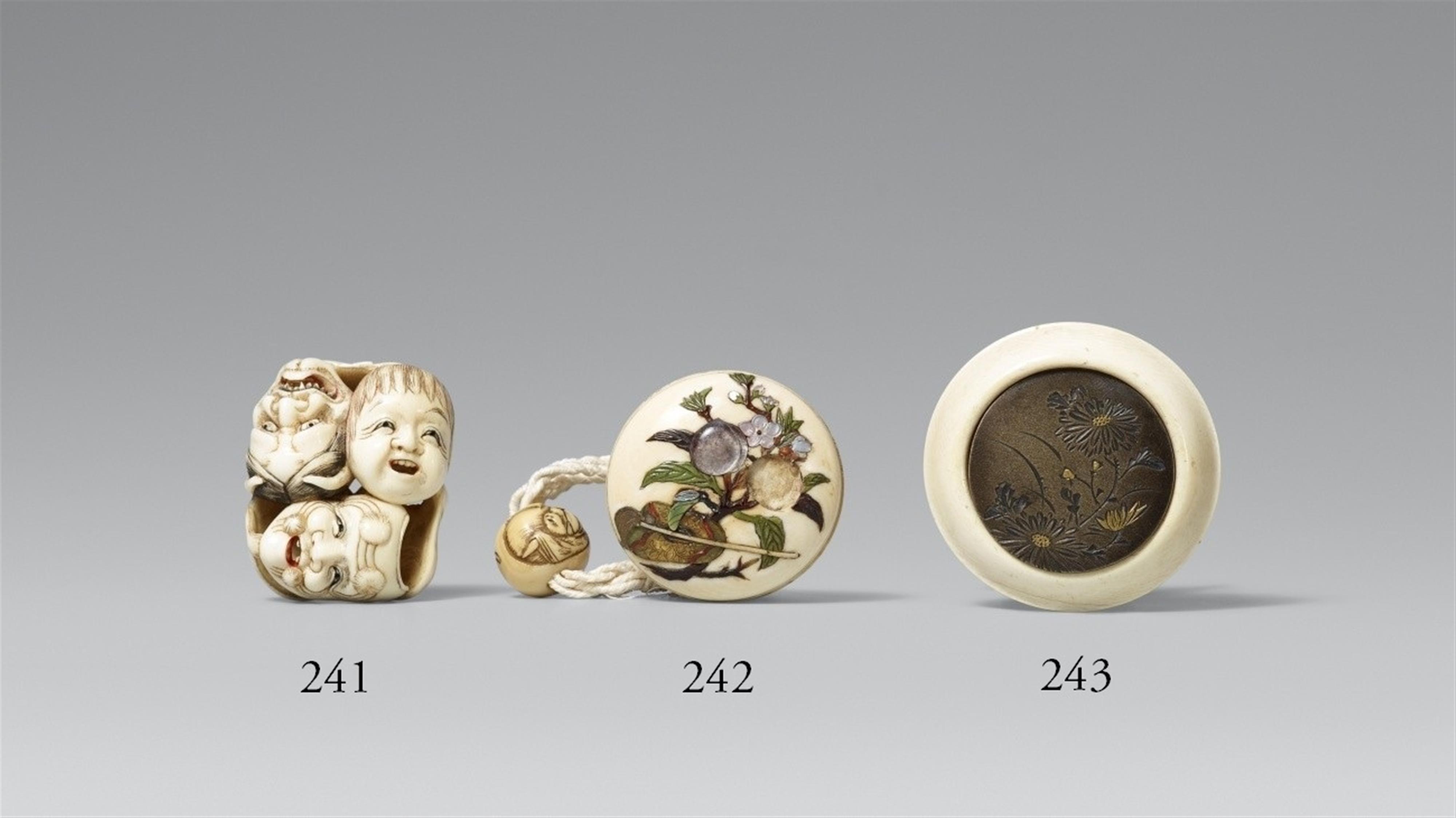 An ivory netsuke of six nô and kyôgen masks. Mid-19th century - image-1