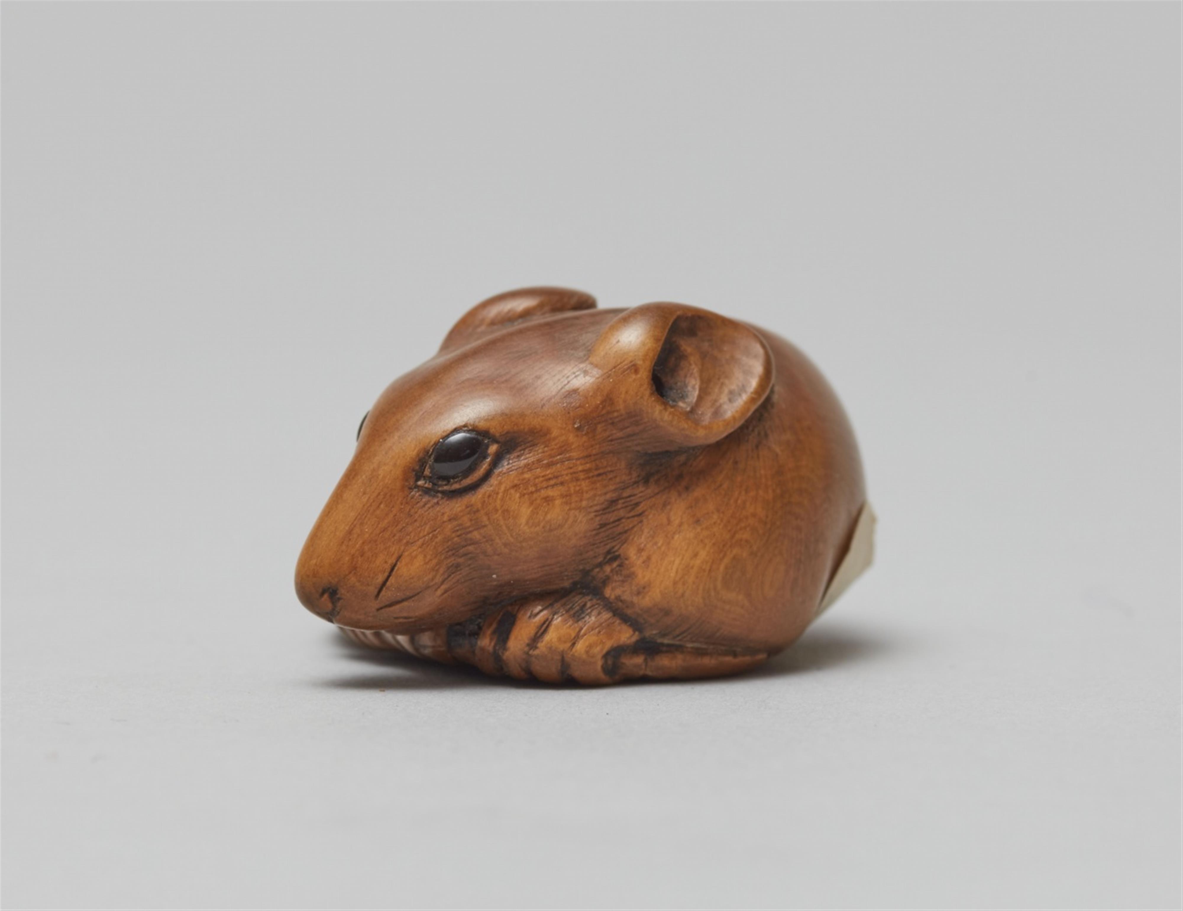 A boxwood netsuke of a large rat. Second half 19th century - image-2