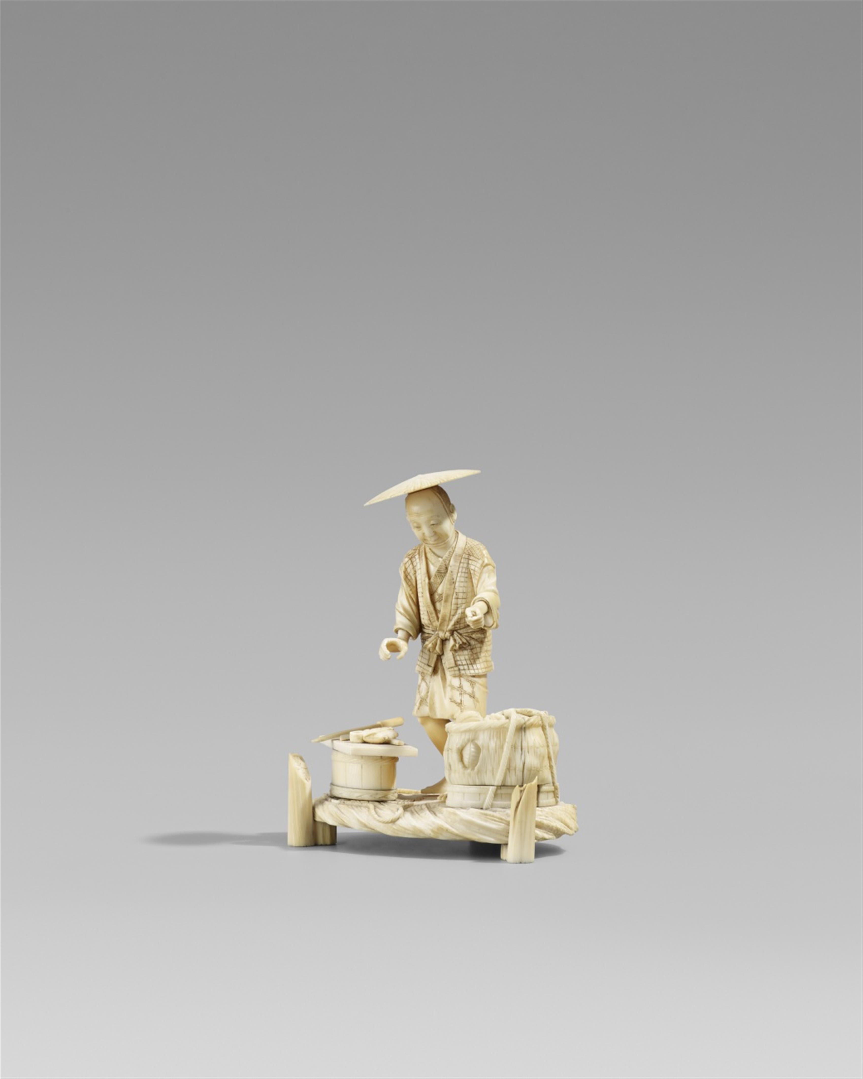 An ivory okimono of a fisherman. Late 19th century - image-1