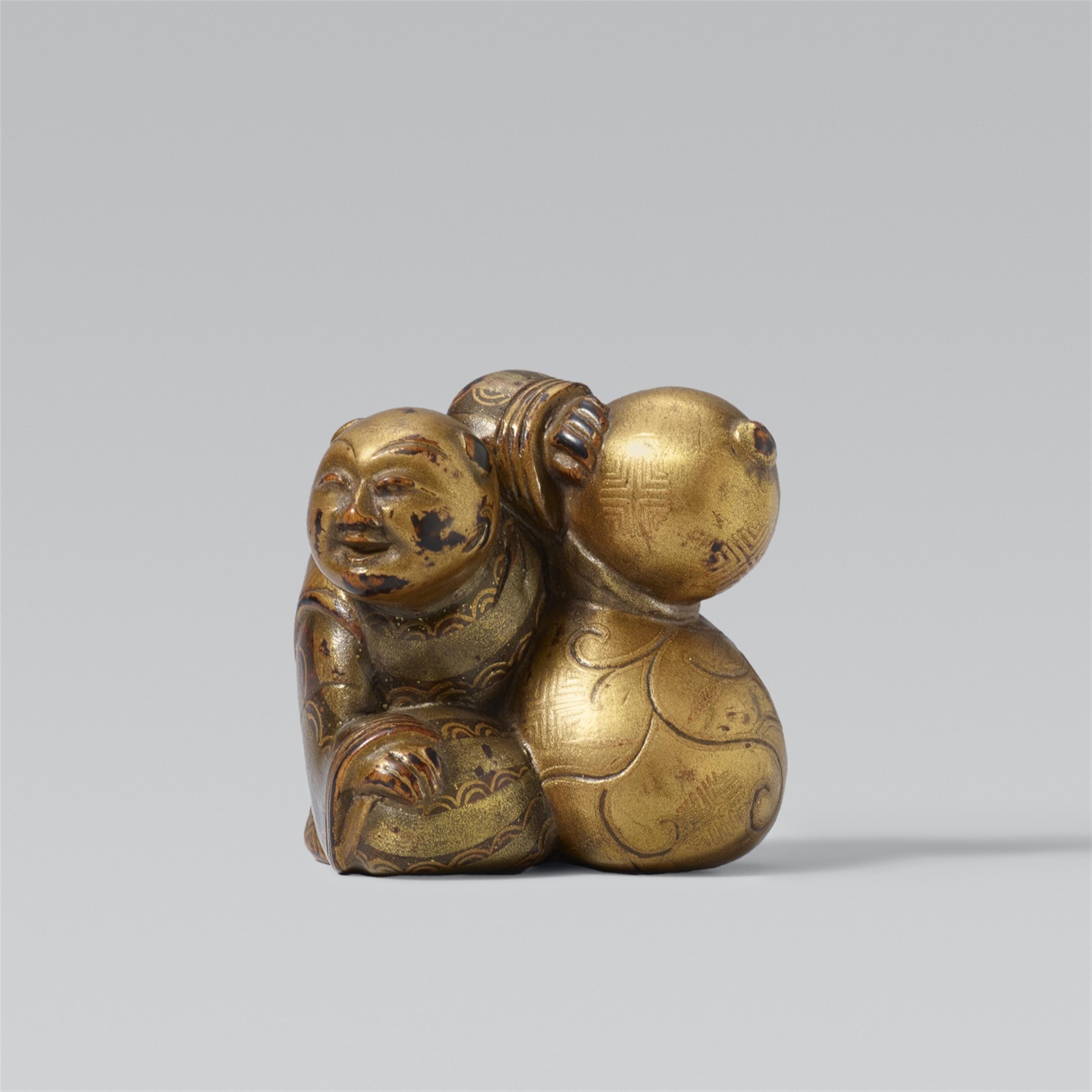 Karako with a gourd. Wood and lacquer. 19th century - image-1