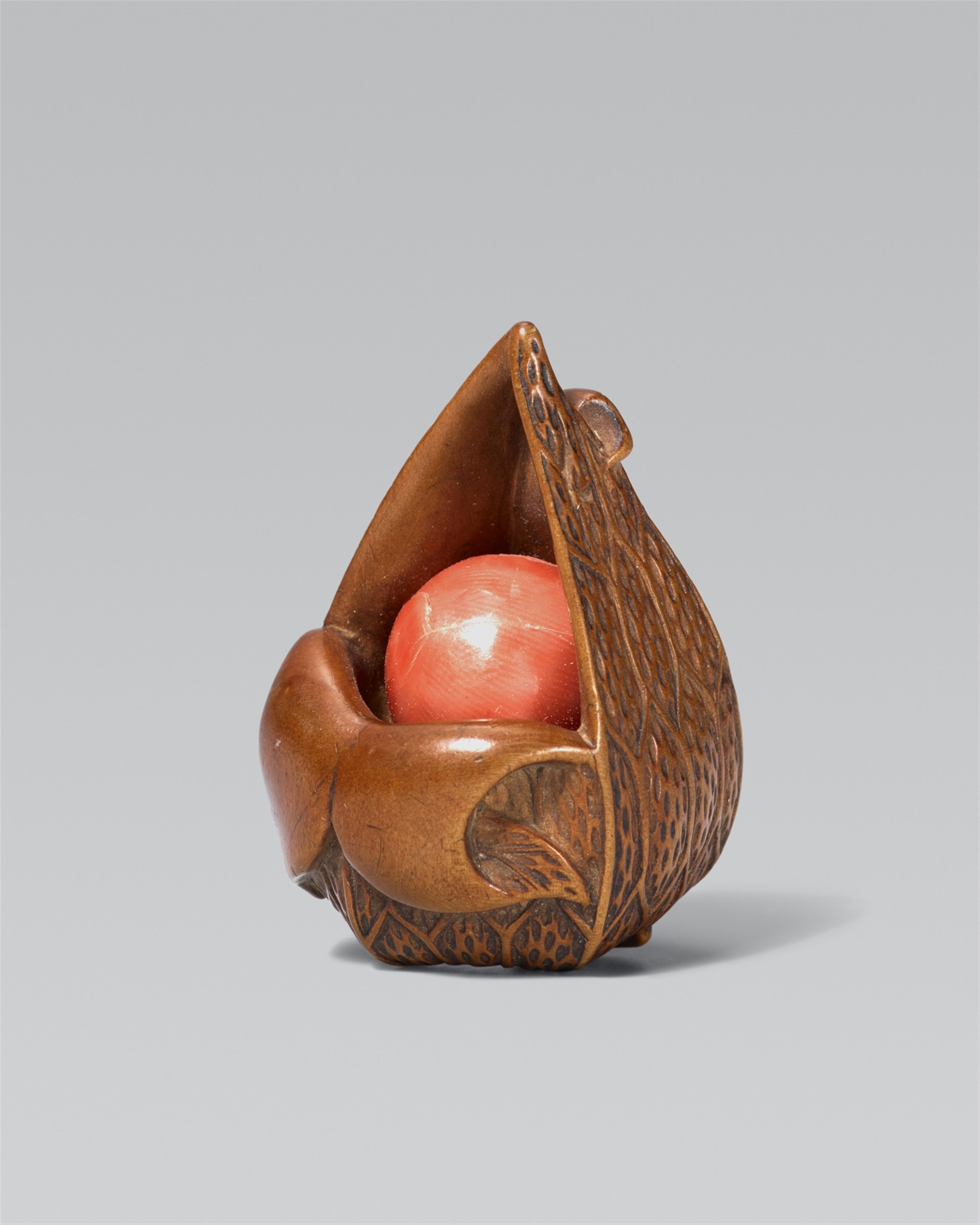 Hozuki fruit. Boxwood and glass  - image-1