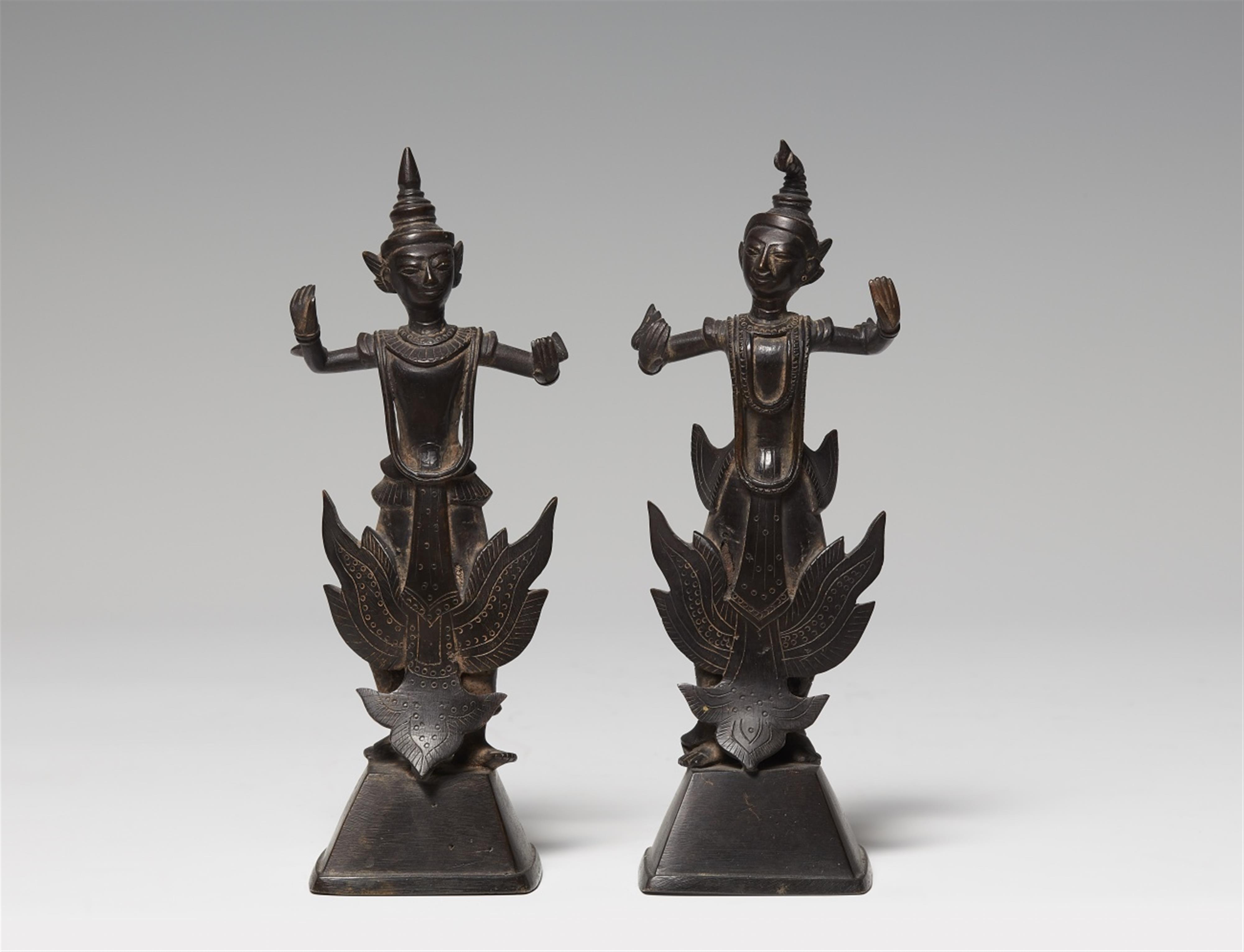 A pair of Burmese bronze figures of dancers. Possibly Pegu. Early 20th century - image-1