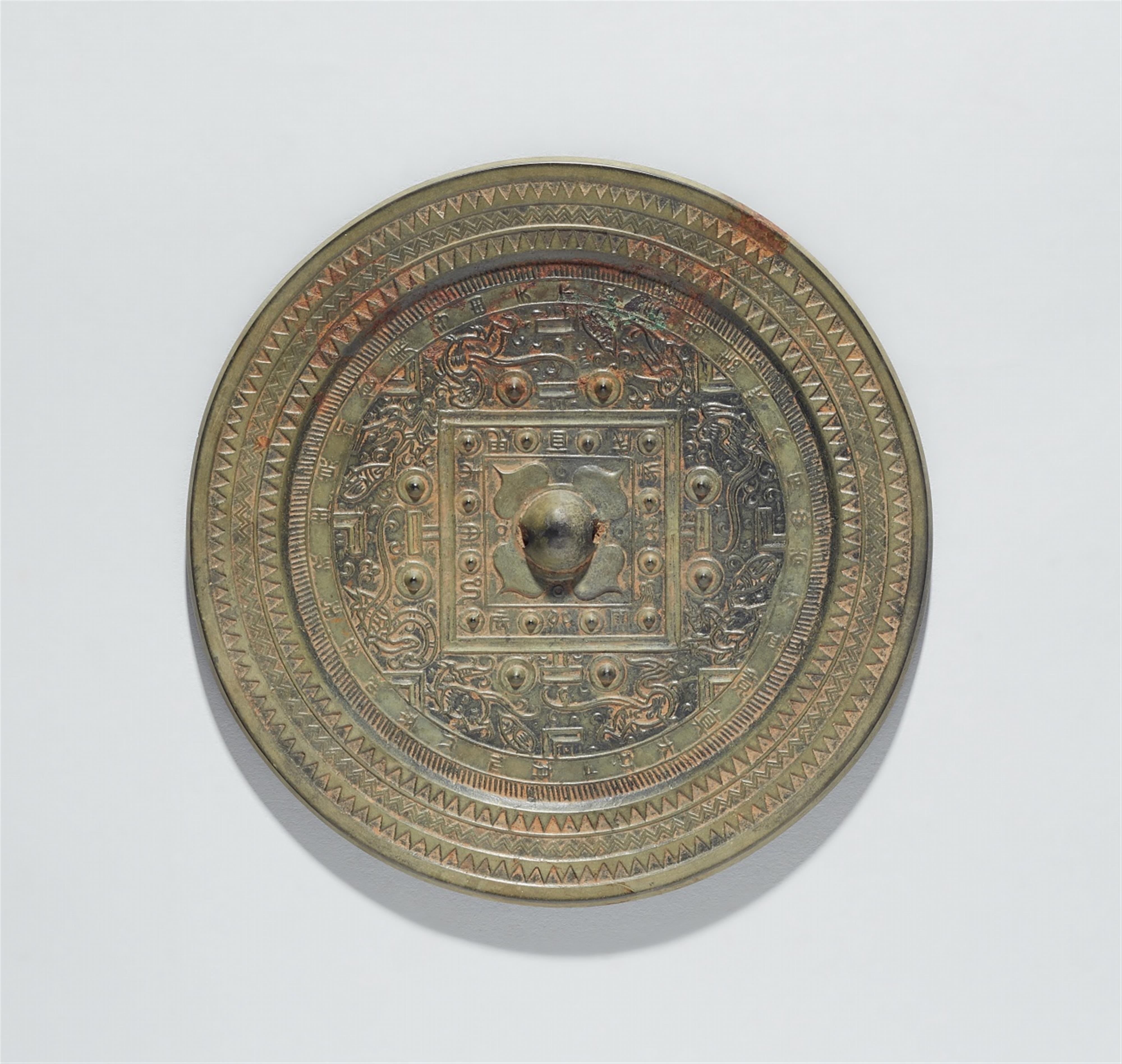A round bronze mirror of LTV- type. Bronze. Han dynasty - image-1