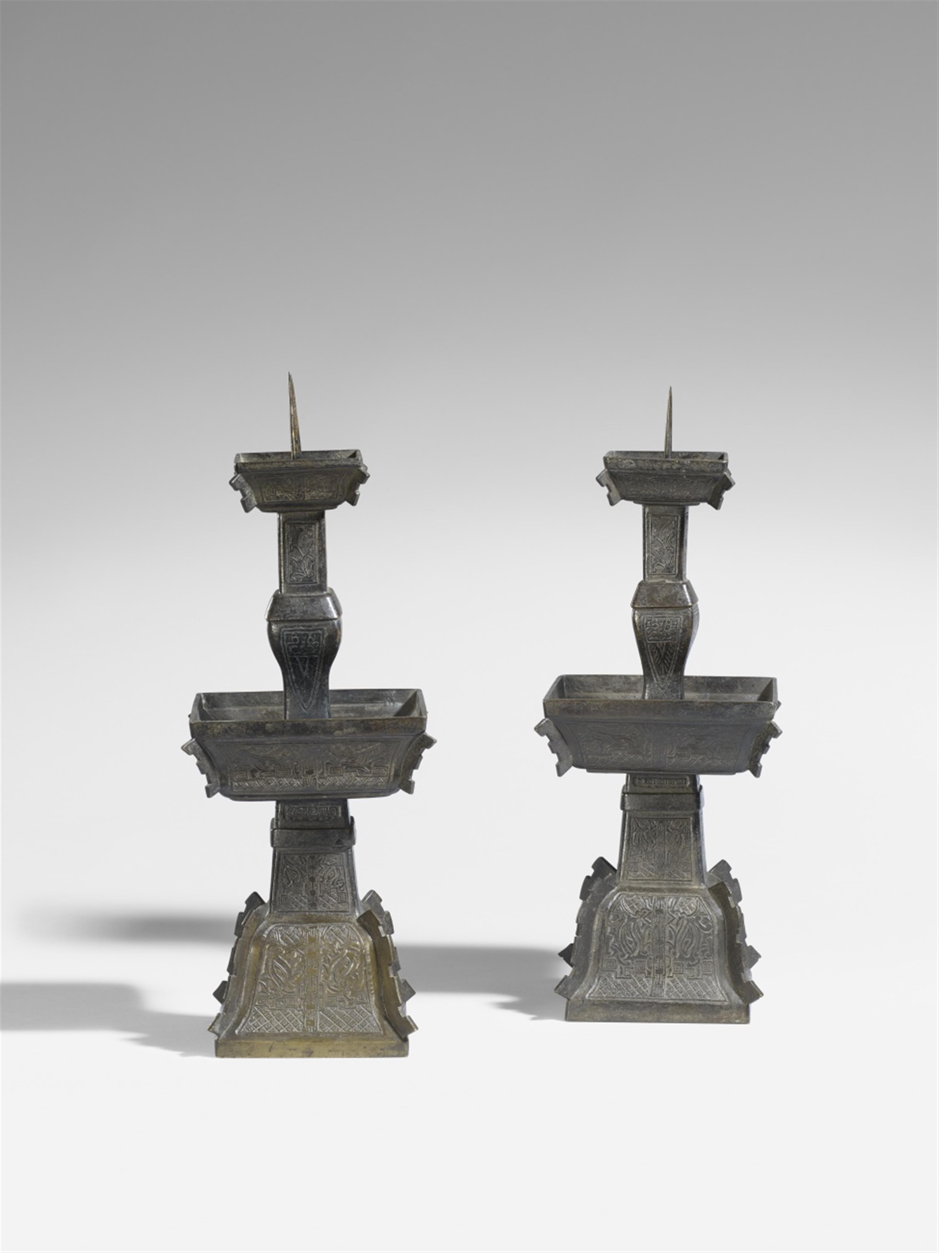 A pair of bronze altar pricket candlesticks. Qing dynasty, 18th century - image-1