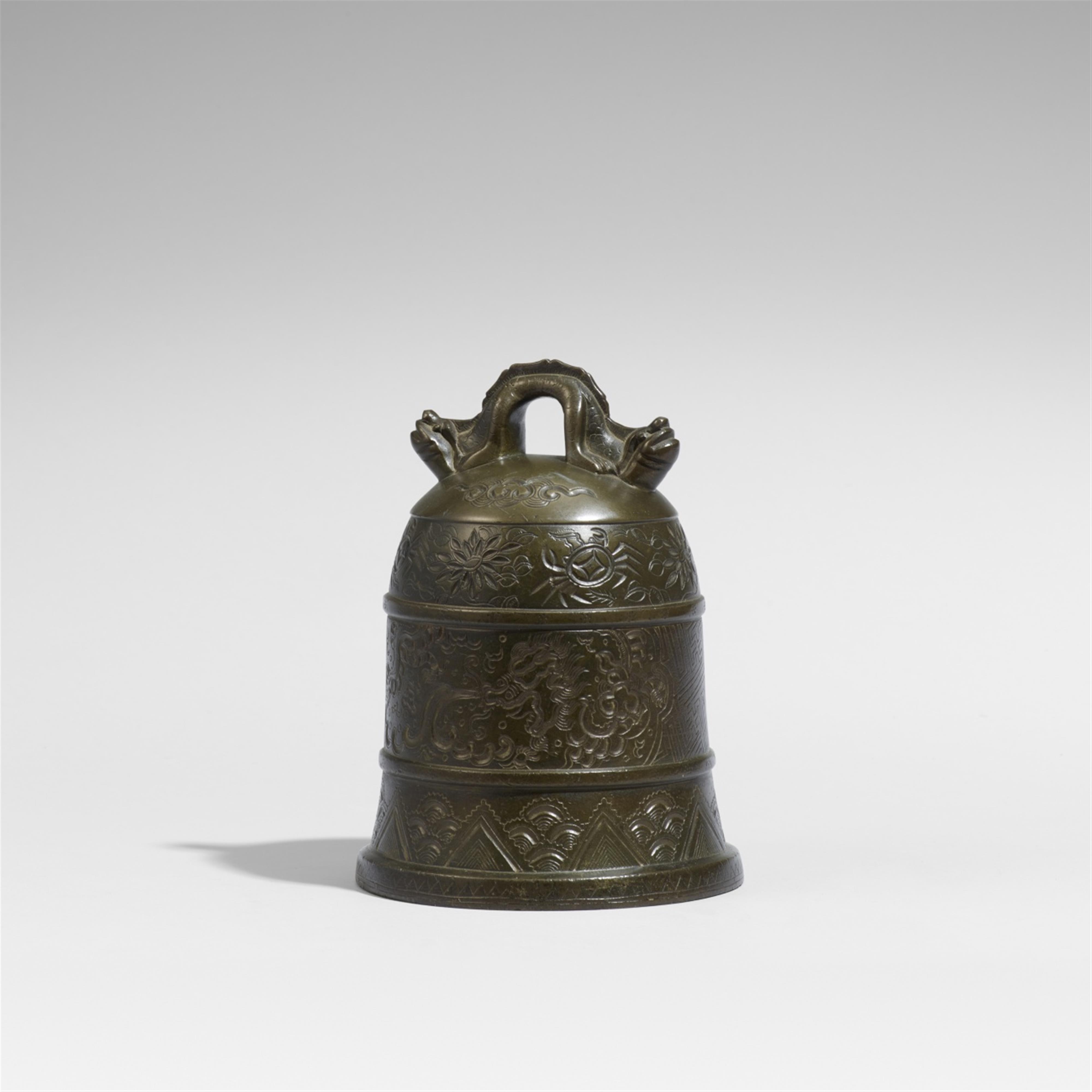 Glocke. Bronze. 18./19. Jh. - image-2