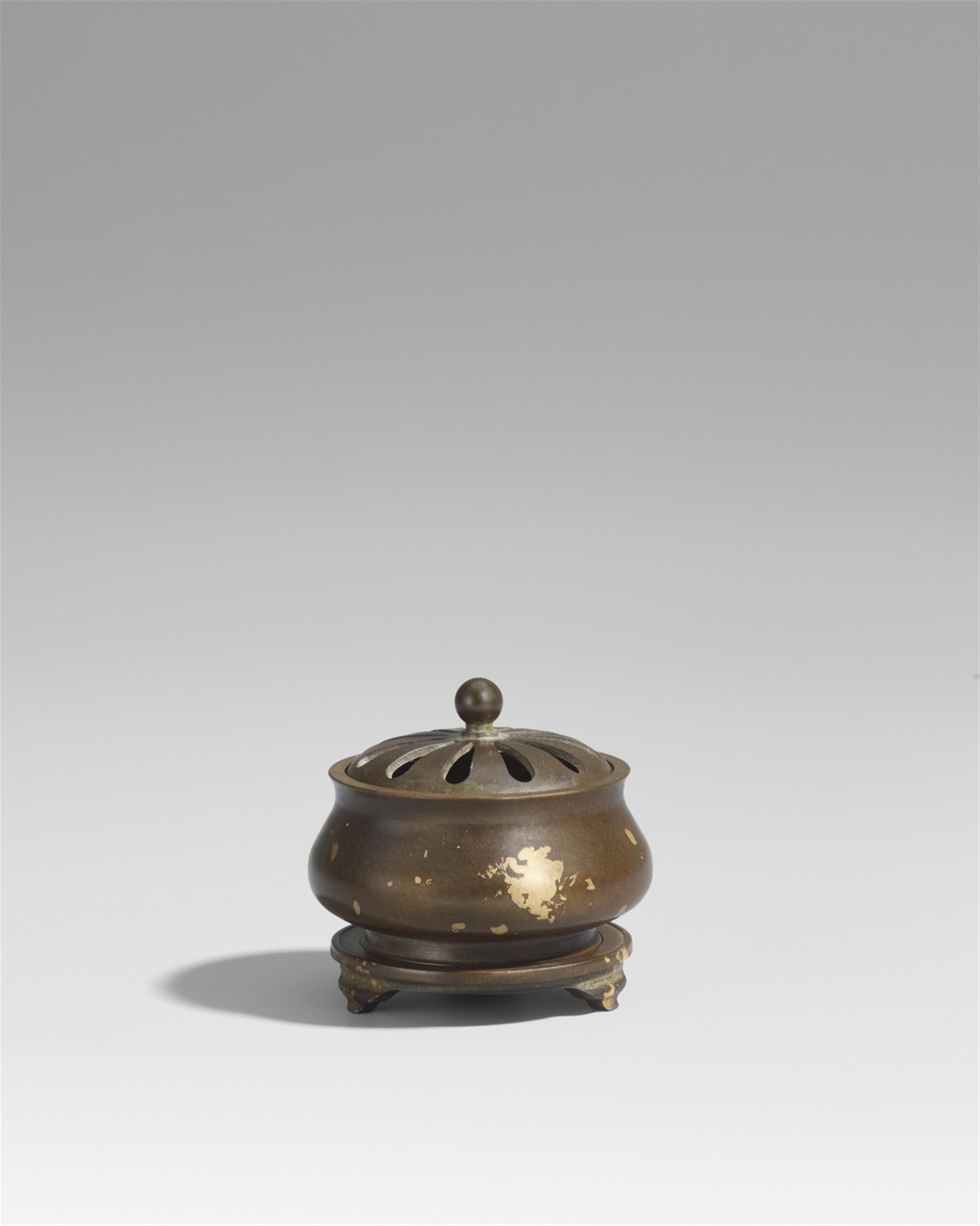 A gold-splash-type bronze incense burner with stand and lid. Possibly Japan. 19th century - image-1