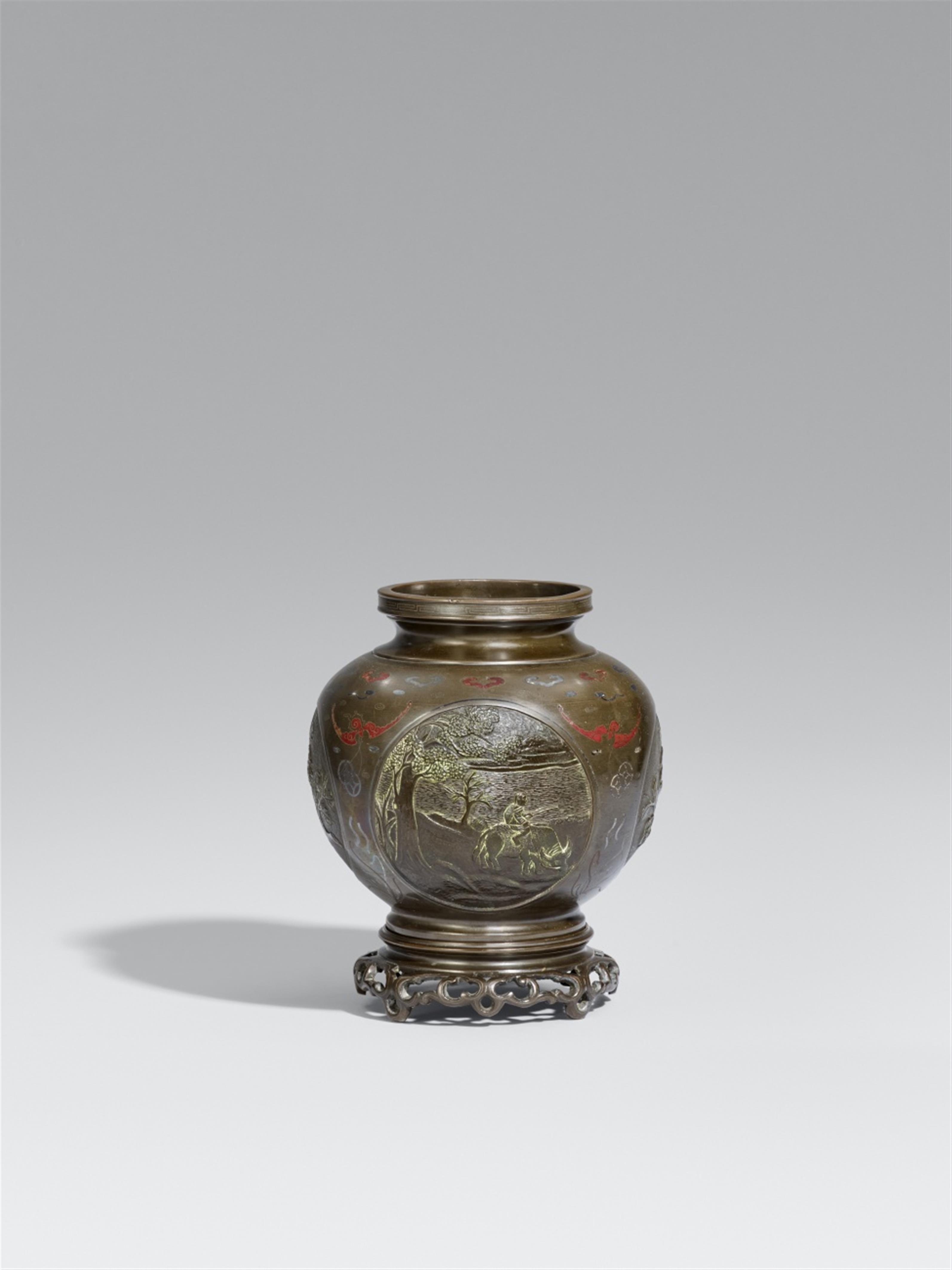 Vase. Bronze. Vietnam. 19. Jh. - image-1