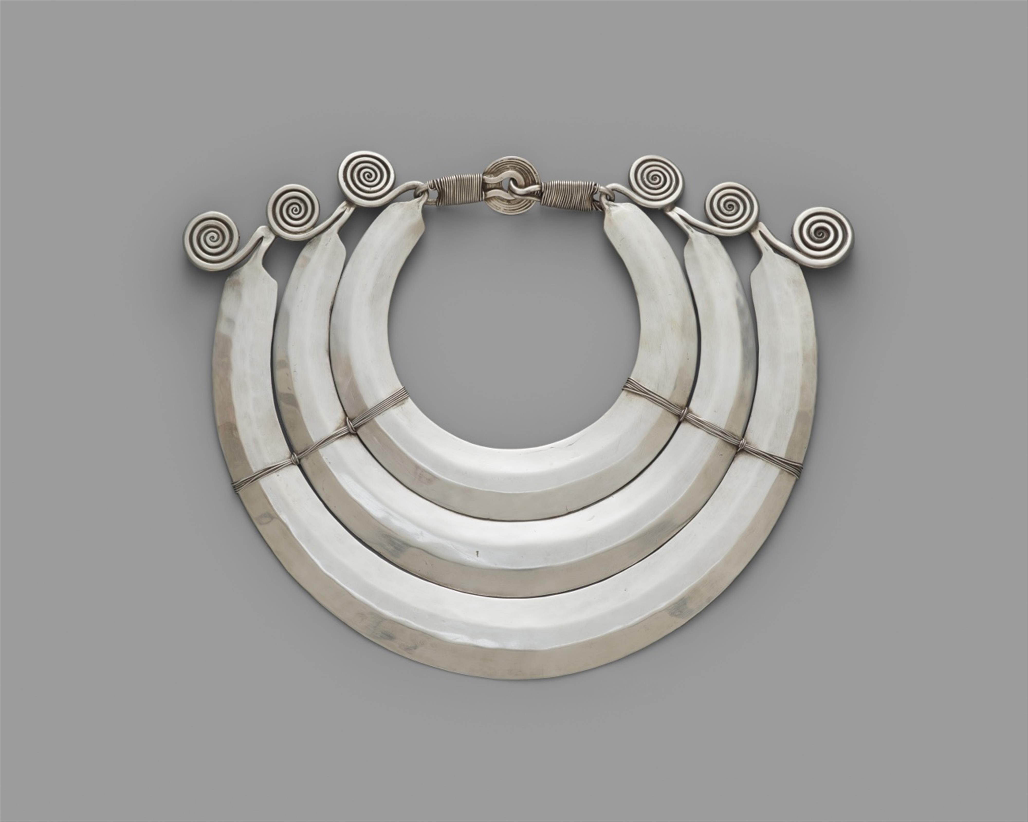 A Dong silver three-part necklace. Border region of Guizhou/Guangxi provinces, Sanjiang District. Around 1960/70s - image-1