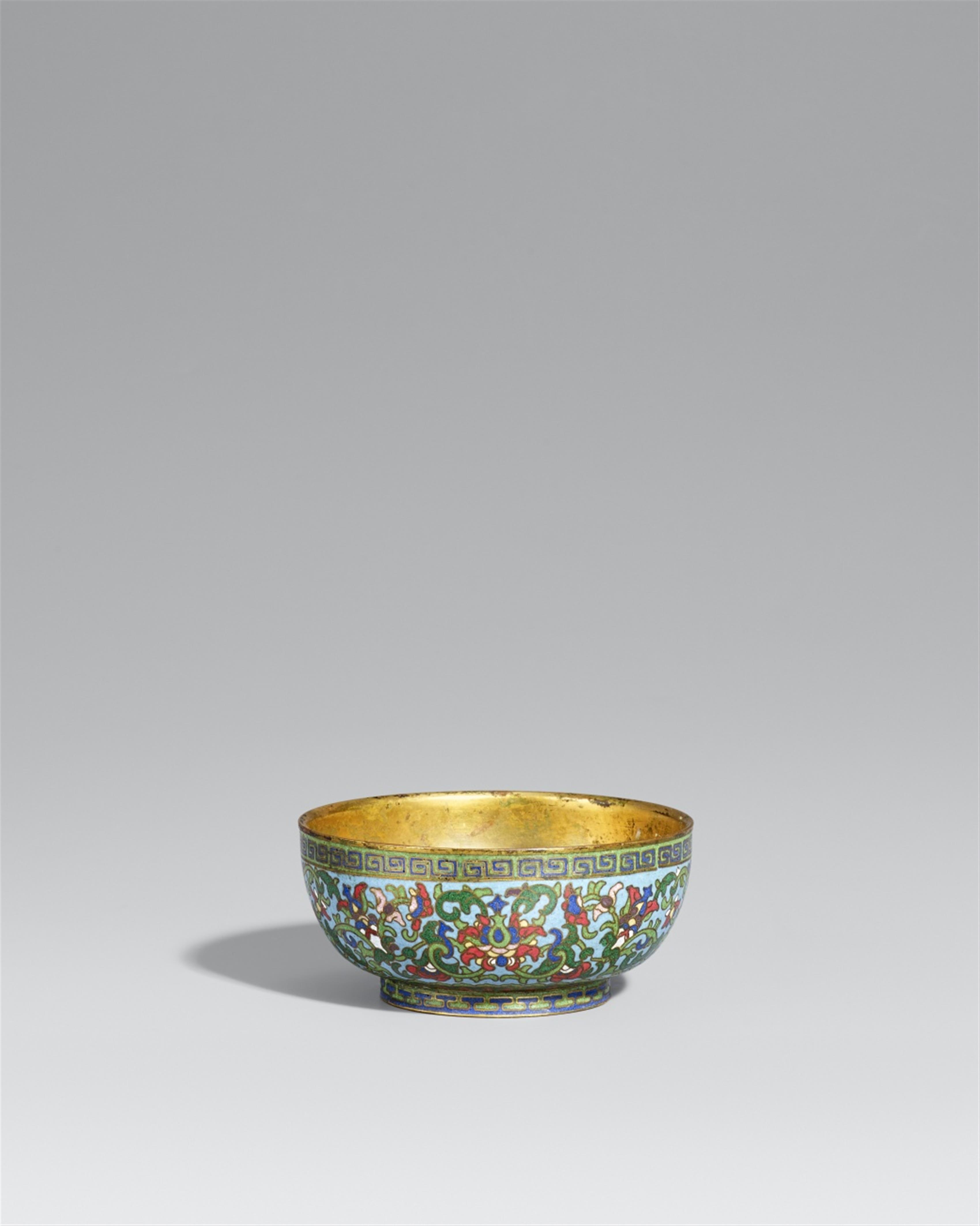 A small cloisonné enamel bowl. 19th century - image-1