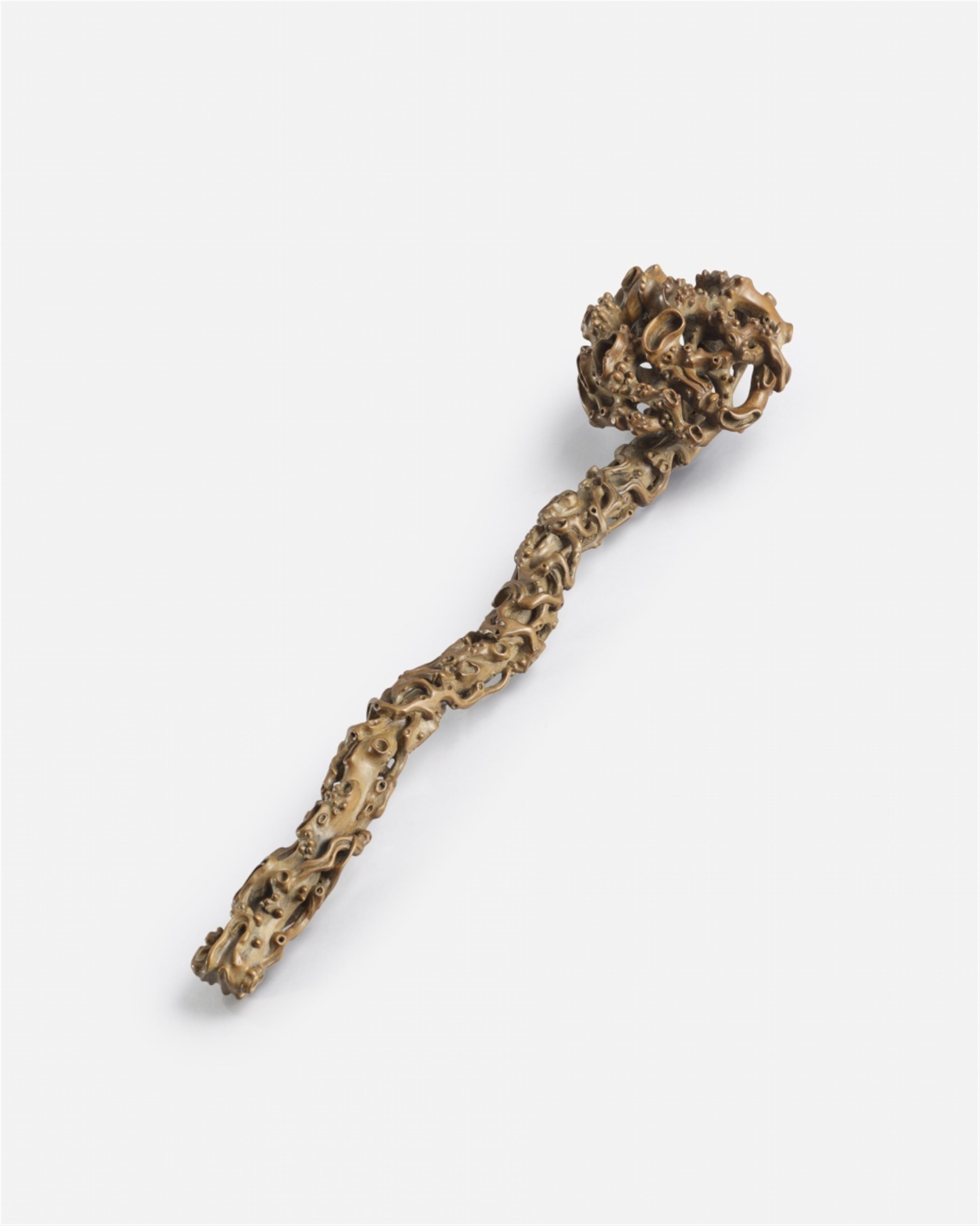 A wood ruyi sceptre - image-1