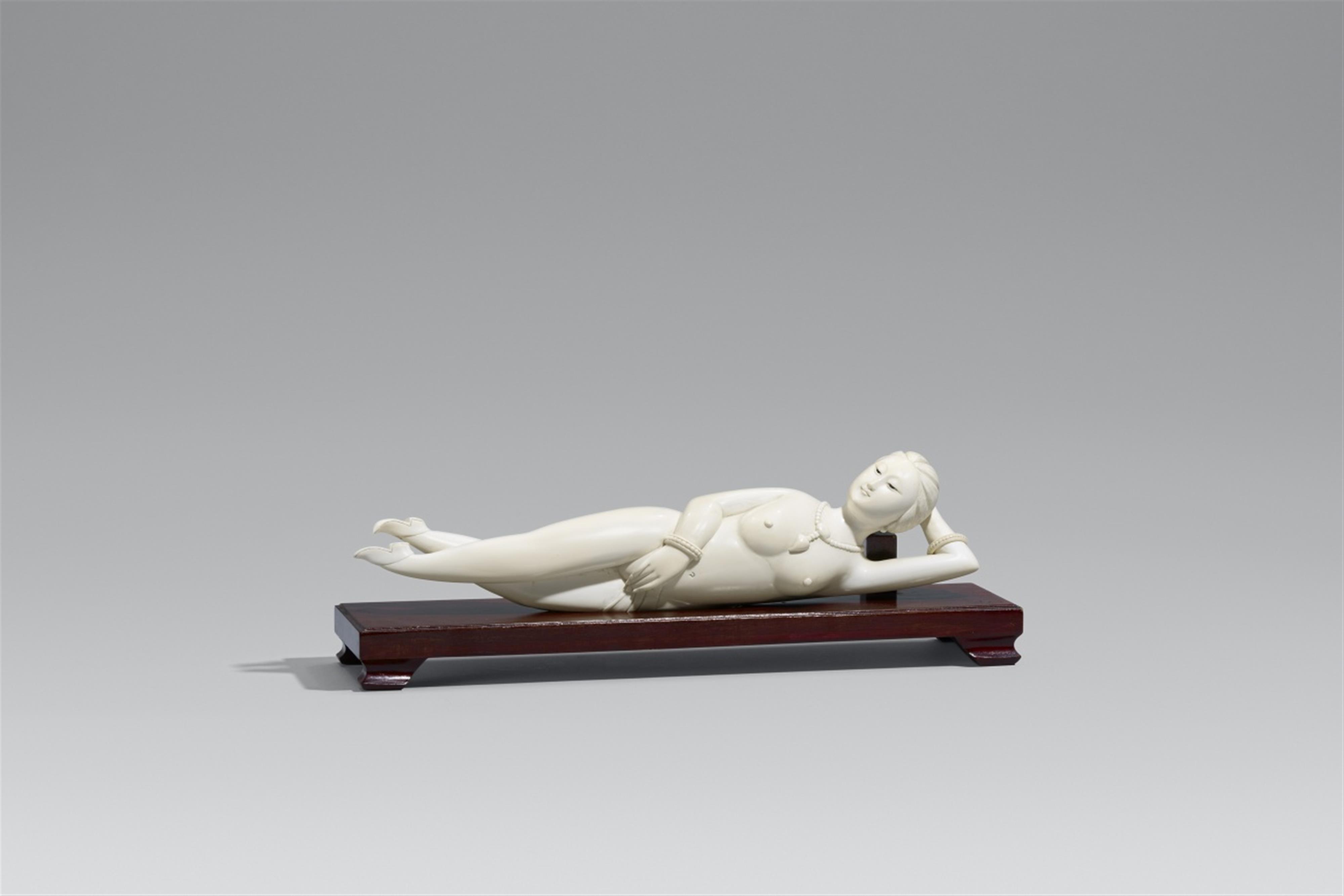 An ivory so-called doctor's lady. Early 20th century - image-1