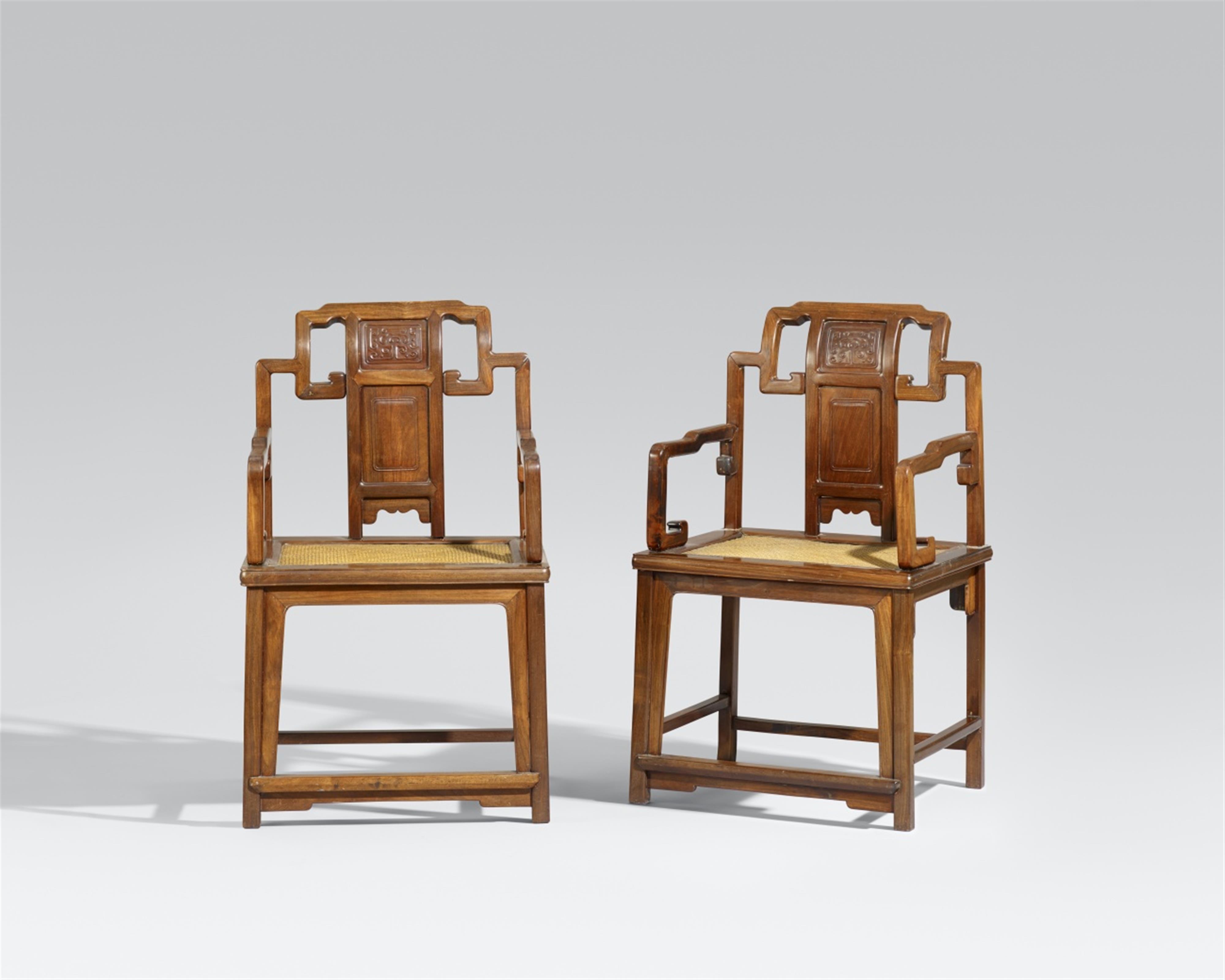 A pair of hard wood armchairs. Probably 19th century - image-1