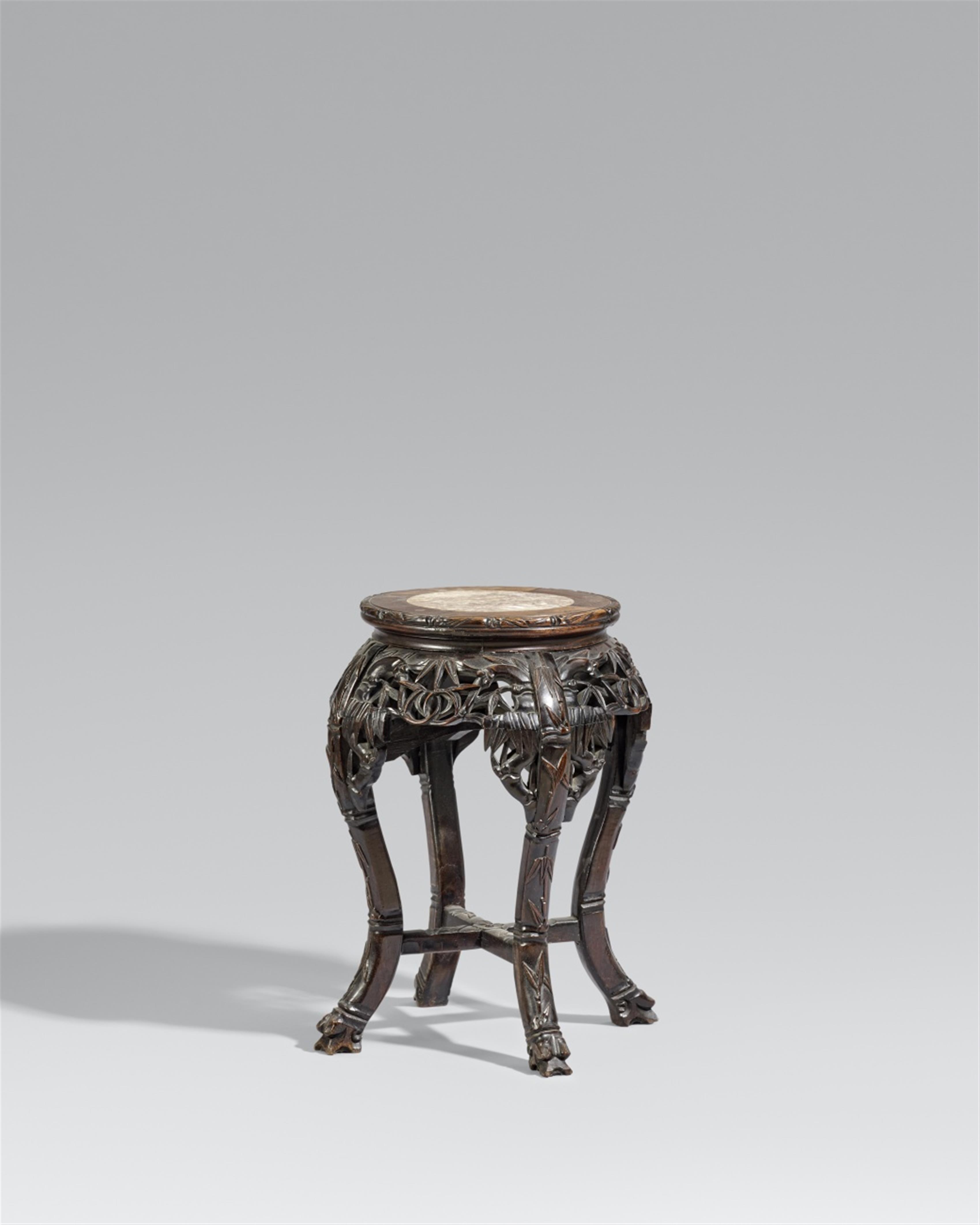 A small wood flower stool. Around 1900 - image-1