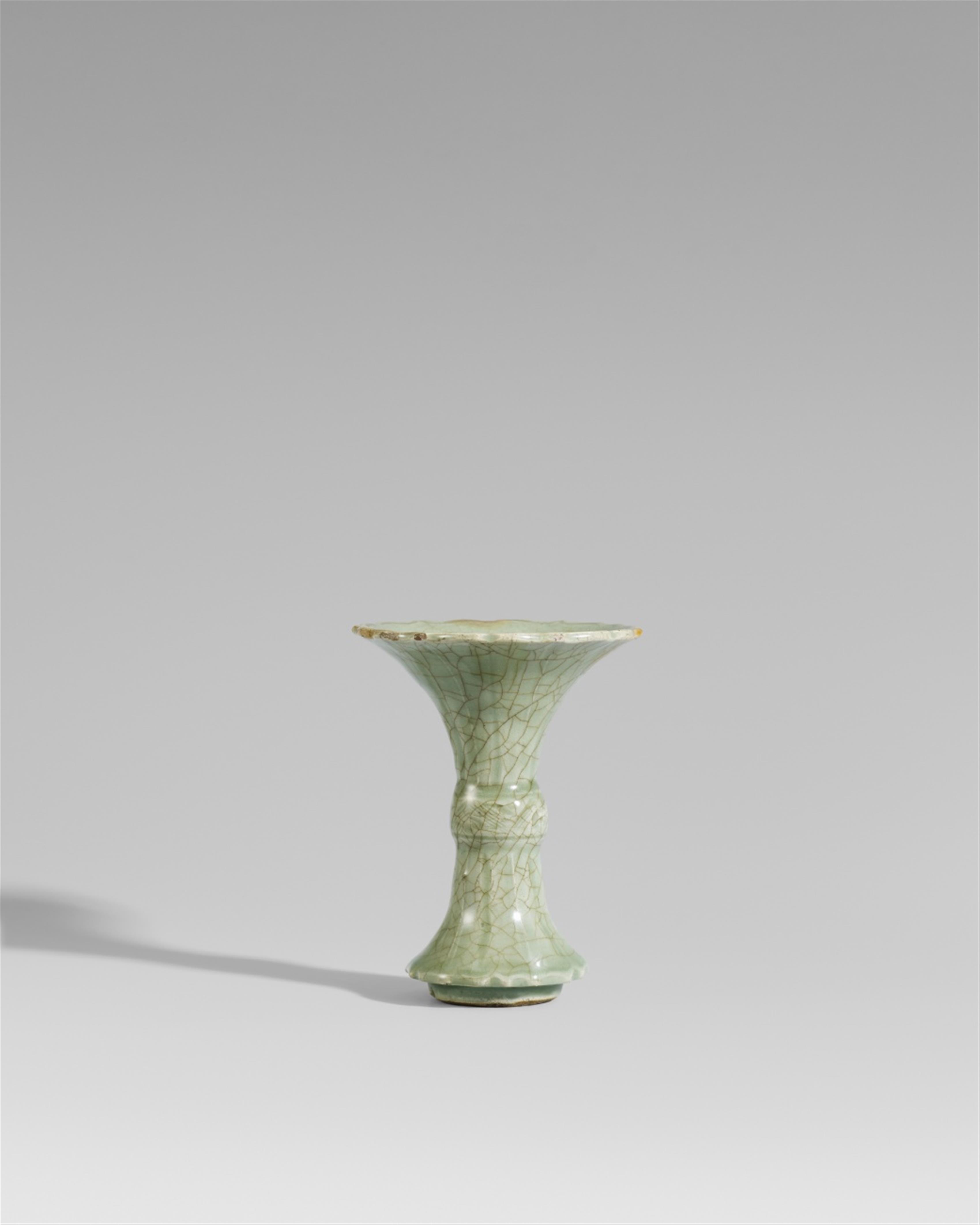 A gu-shaped celadon vase. Probably Longquan. 15th/16th century - image-1