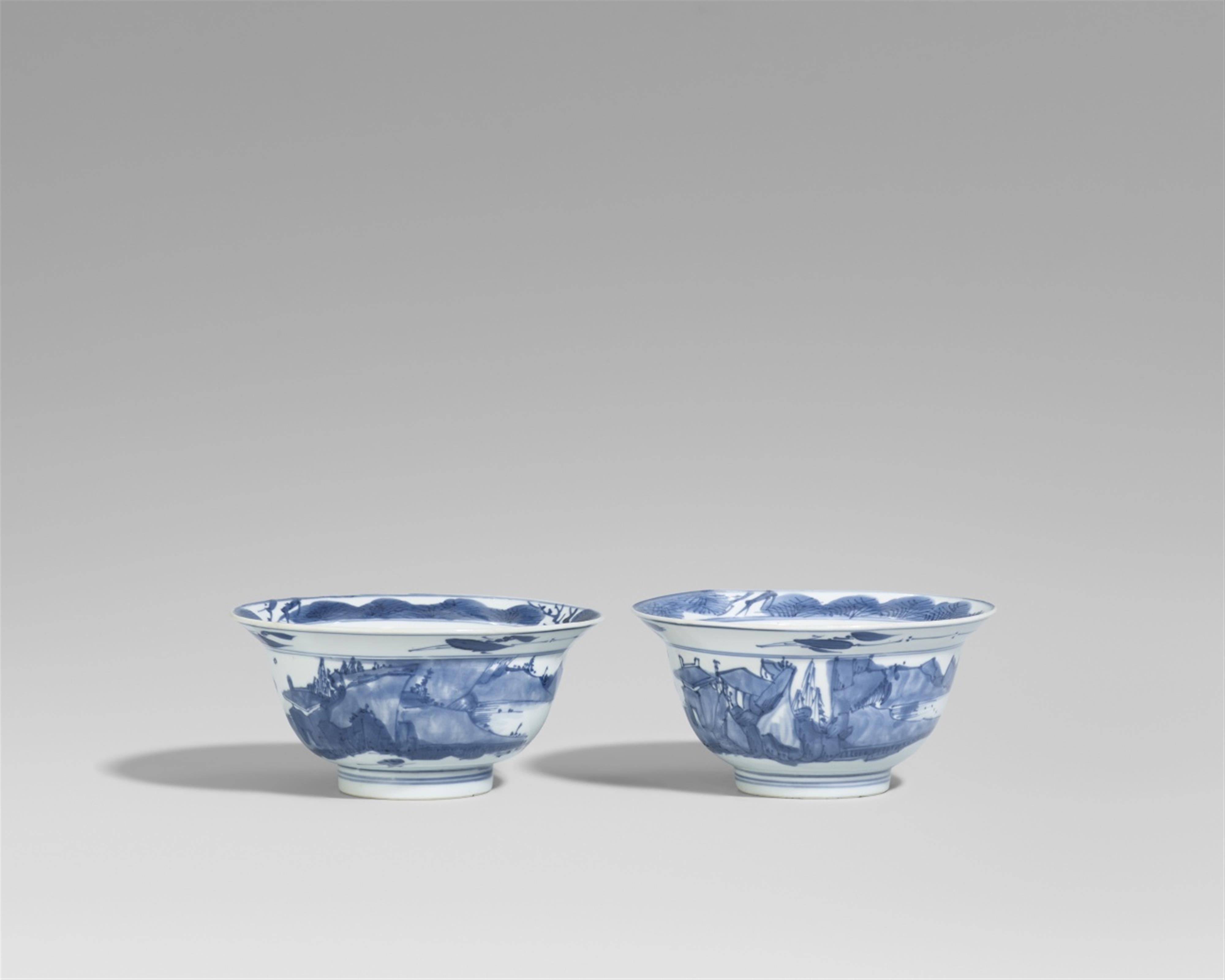 Two blue and white klapmuts bowls. 16th/17th century - image-1