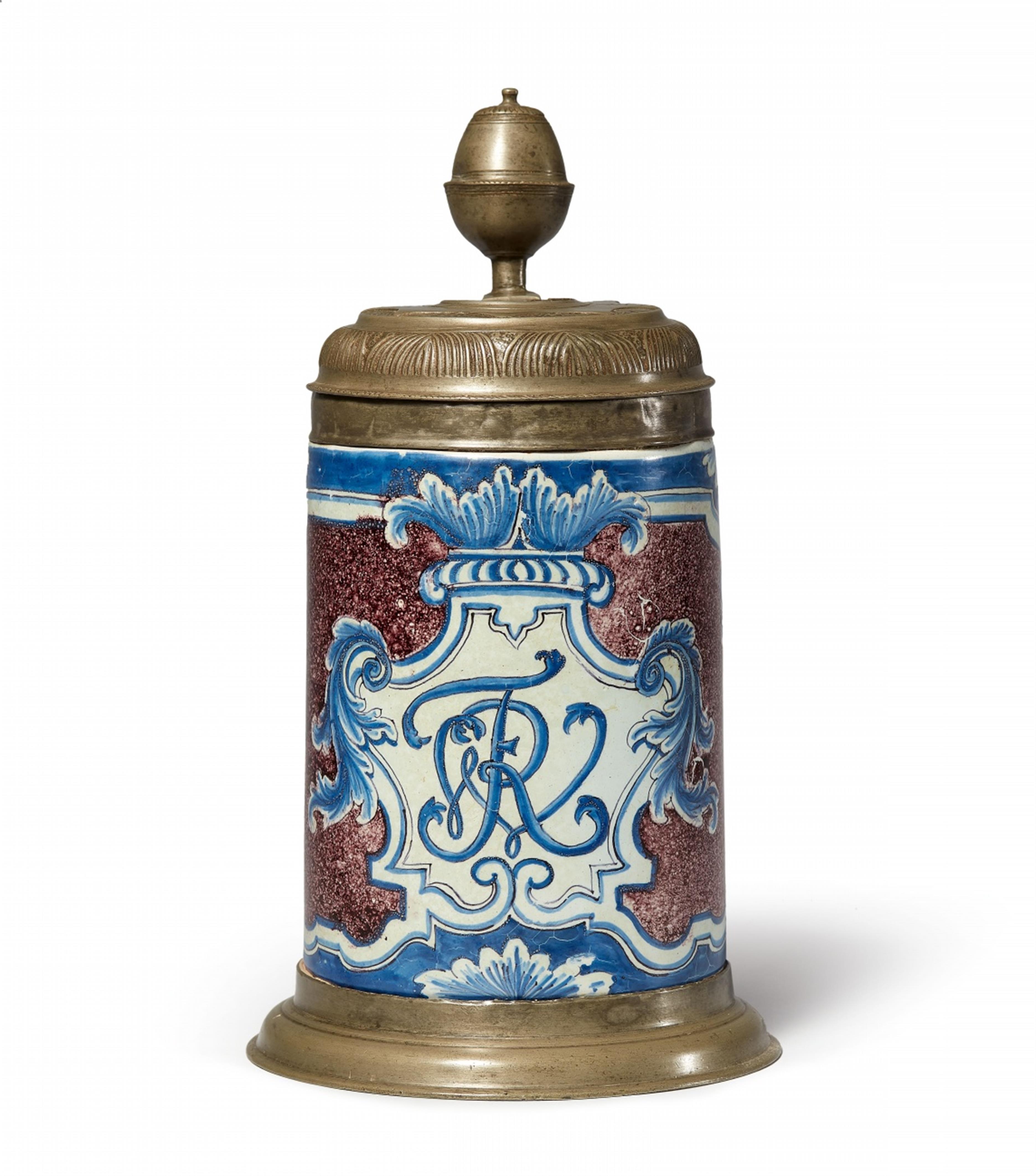 A Berlin faience "walzenkrug" tankard - image-1