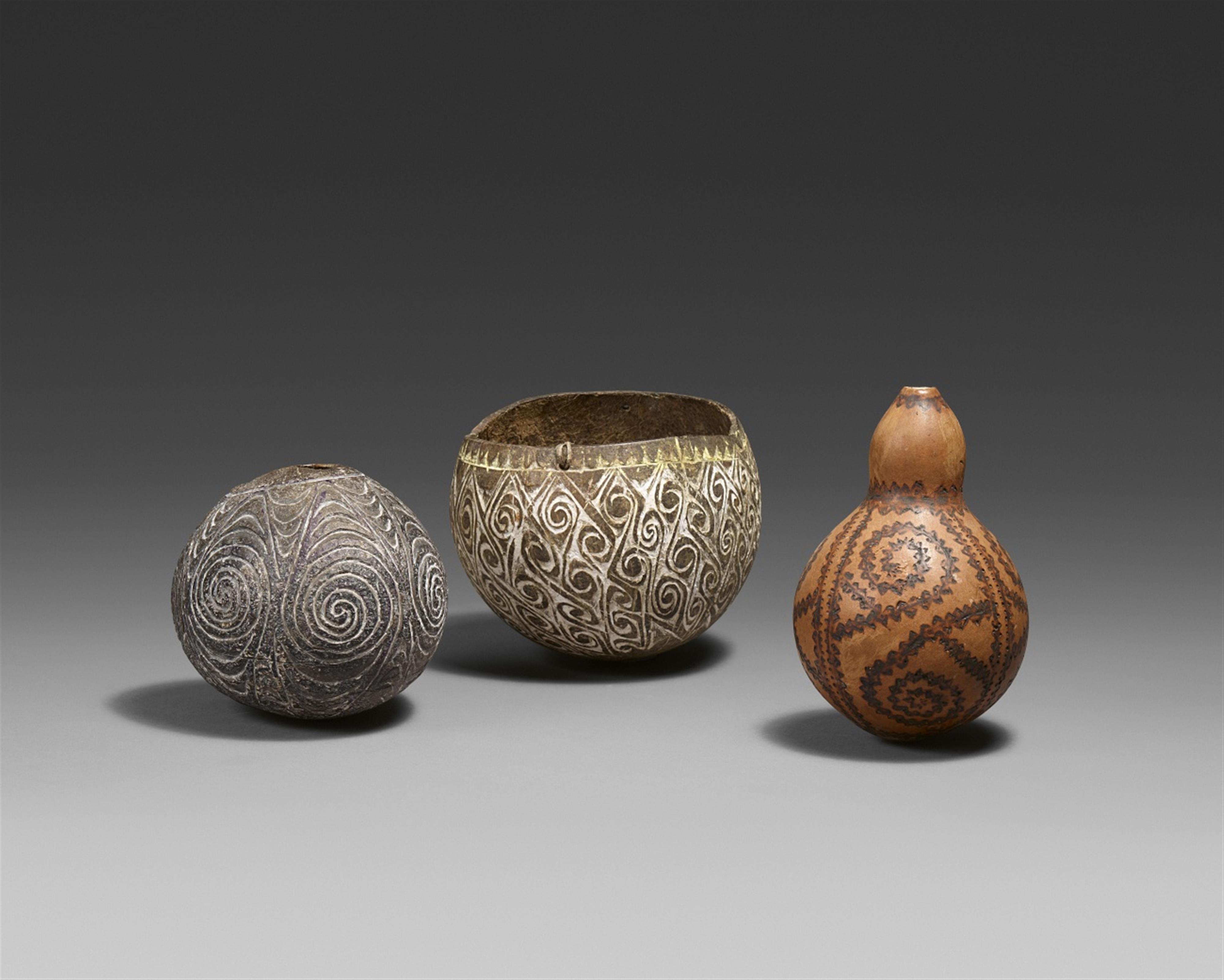 EIGHT LIME GOURDS AND TWO COCONUT BOWLS - image-1