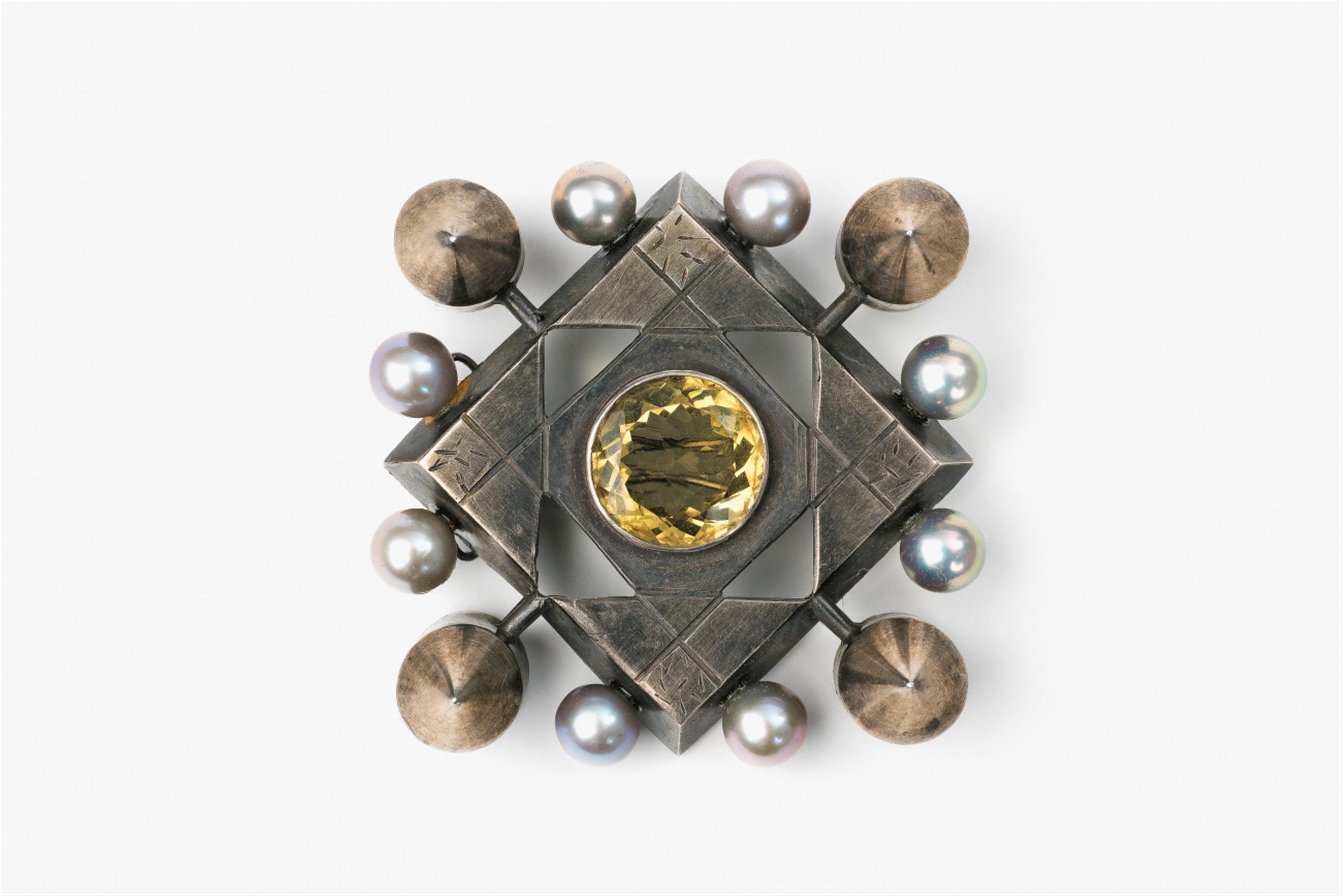 A Sterling silver pearl and citrine brooch - image-1