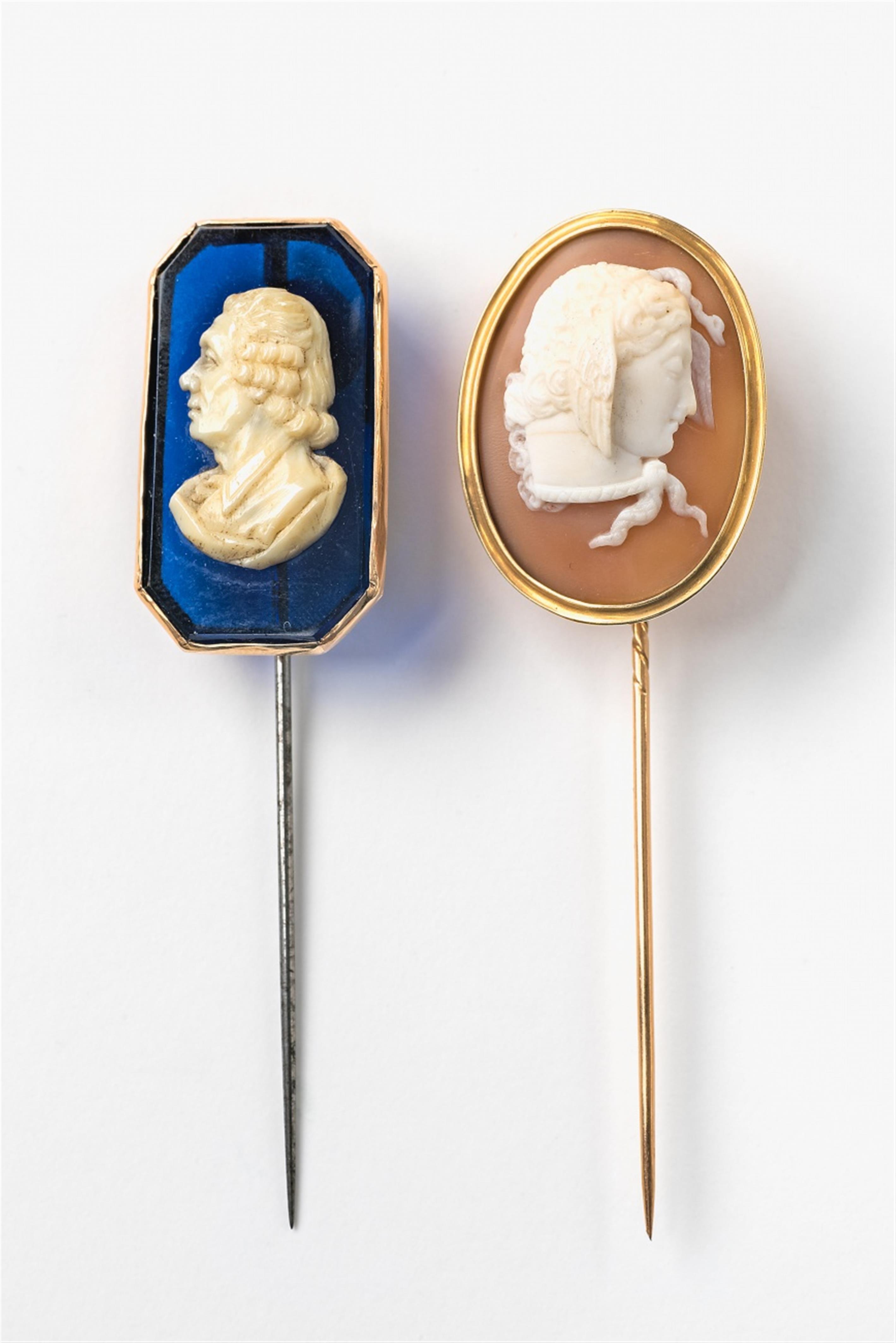 Two cameo pins - image-1